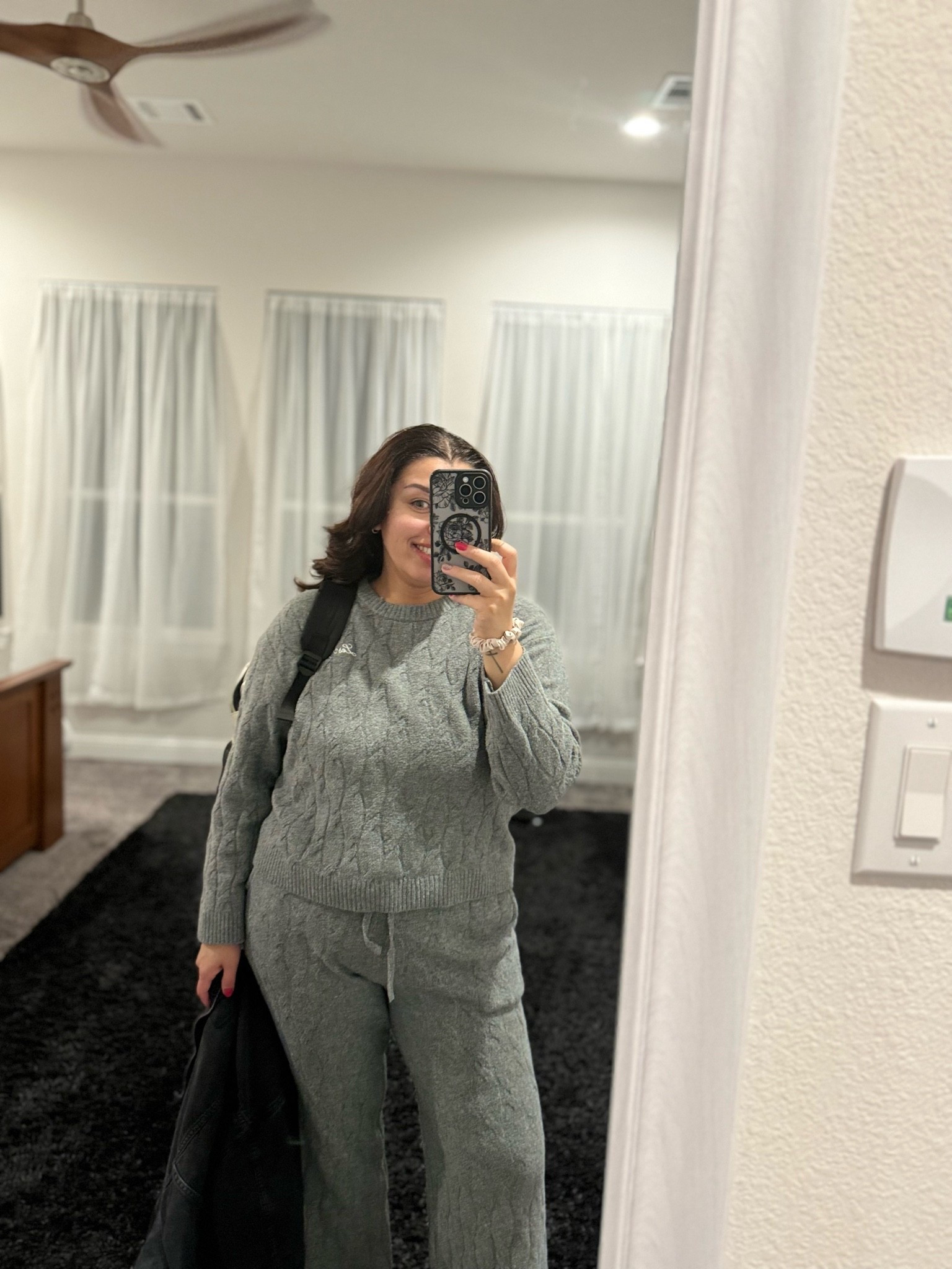 Travel outfit of a mom over 40 🩶

Outfit, mom outfit, cute outfit, cozy outfit, spring outfits, chic outfit, Mom style, fashion over 40, outfit of the day, travel outfit, trends, travel

#LTKootd #LTKTravel #LTKOver40