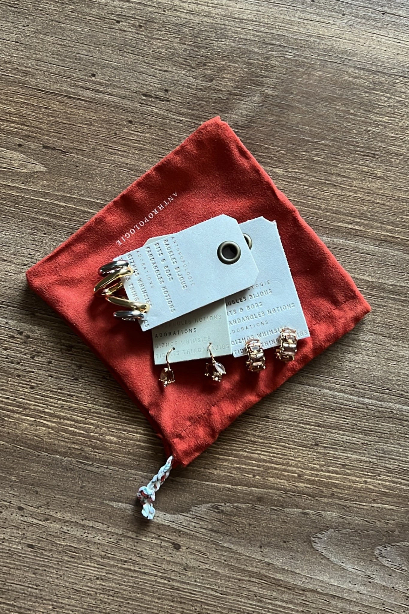 the CUTEST fall earrings EVER! Anthro did their thing 🙂‍↕️🙂‍↕️

#fallootd #fallaccessories #fallearrings #anthropologie #anthrofinds #chic #fallfashion

#LTKStyleTip #LTKU #LTKSeasonal