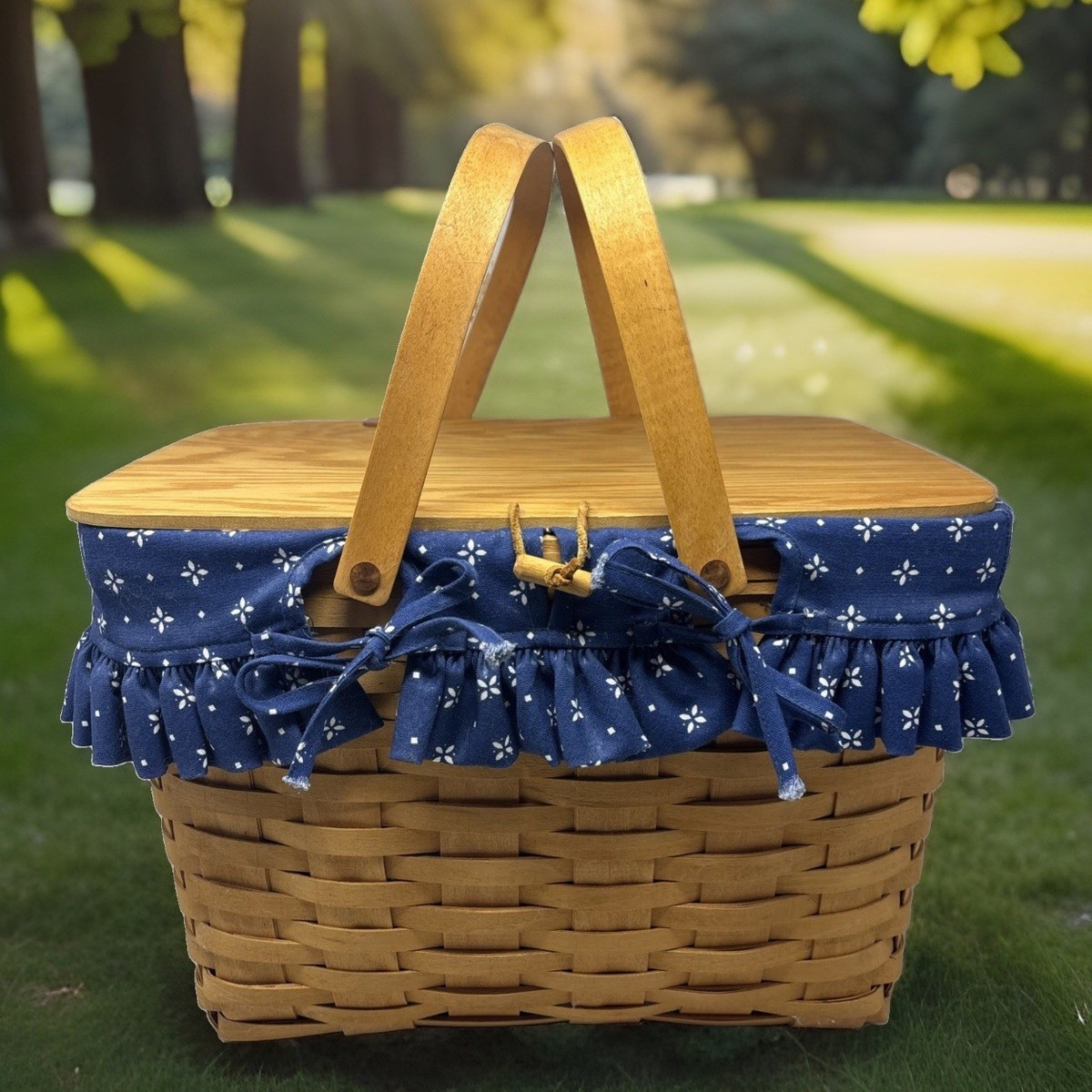 VTG Longaberger Large Picnic Basket With Lid Liner & Protector 1999 Signed 10324 | eBay | eBay US