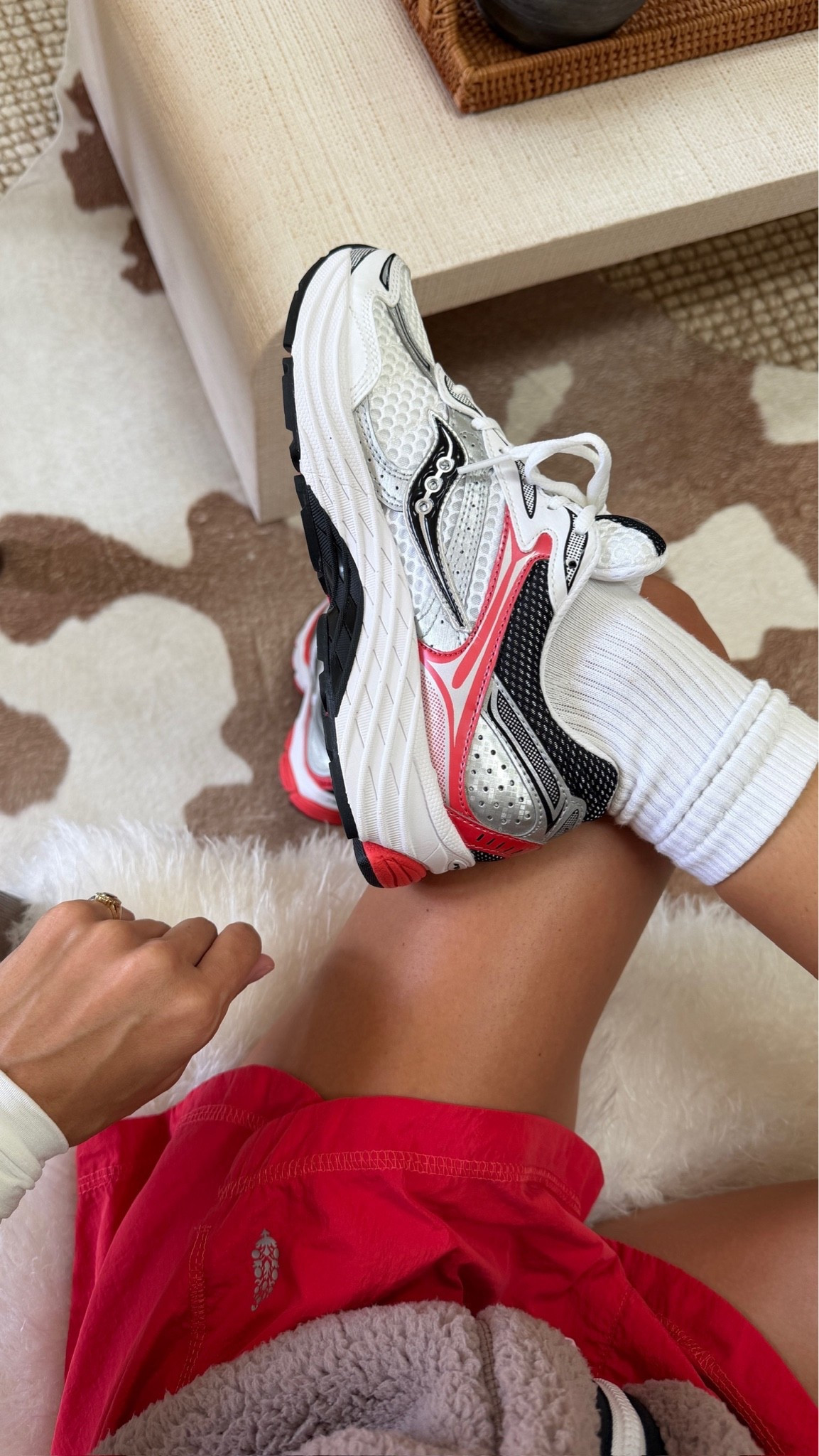 Found my perfect pop of red sneaker! XS in everything besides small in the vest ❤️

#LTKgrwm #LTKootd