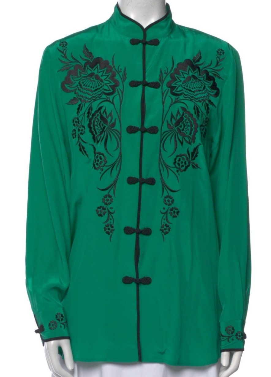 vintage tang tops / blouses 🤍 100% silk too !

#mandarin #jacket #frogclosure

#LTKMidsize #LTKSaleAlert #LTKSeasonal