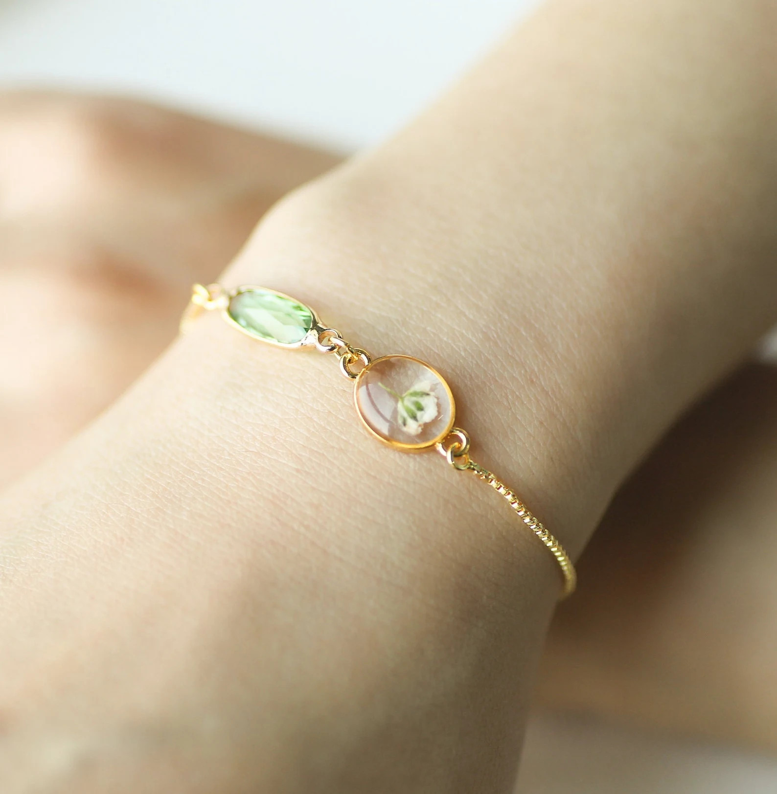 Baby's Breath Bracelet With Birthstone, Custom Birthstone Bracelet, Pressed Flower Bracelet, Misc... | Etsy (US)