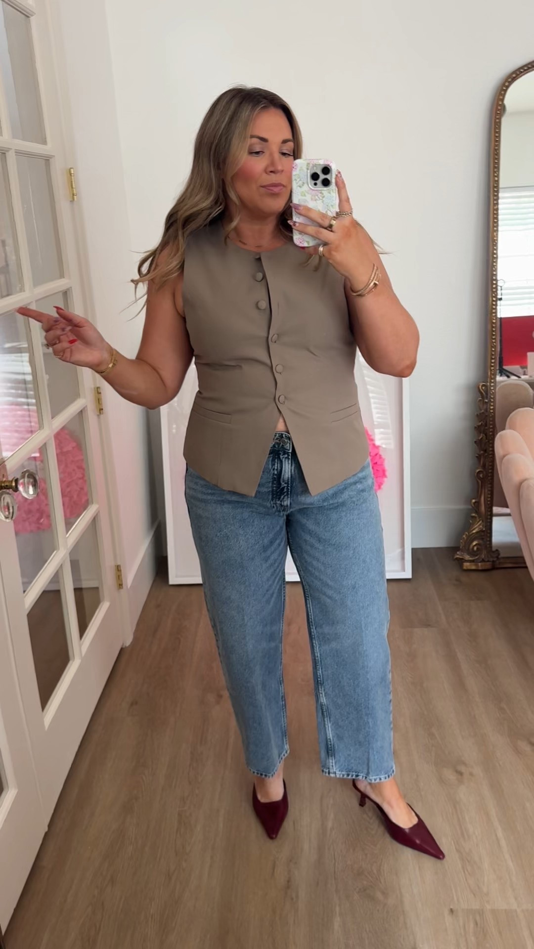 curvy midsize fall outfit on sale! wearing size xl in vest top and size 32 in denim 

Nordstrom Anniversary Sale
N Sale
fall style 
curvy fall style

#LTKSaleAlert #LTKMidsize #LTKFindsUnder100