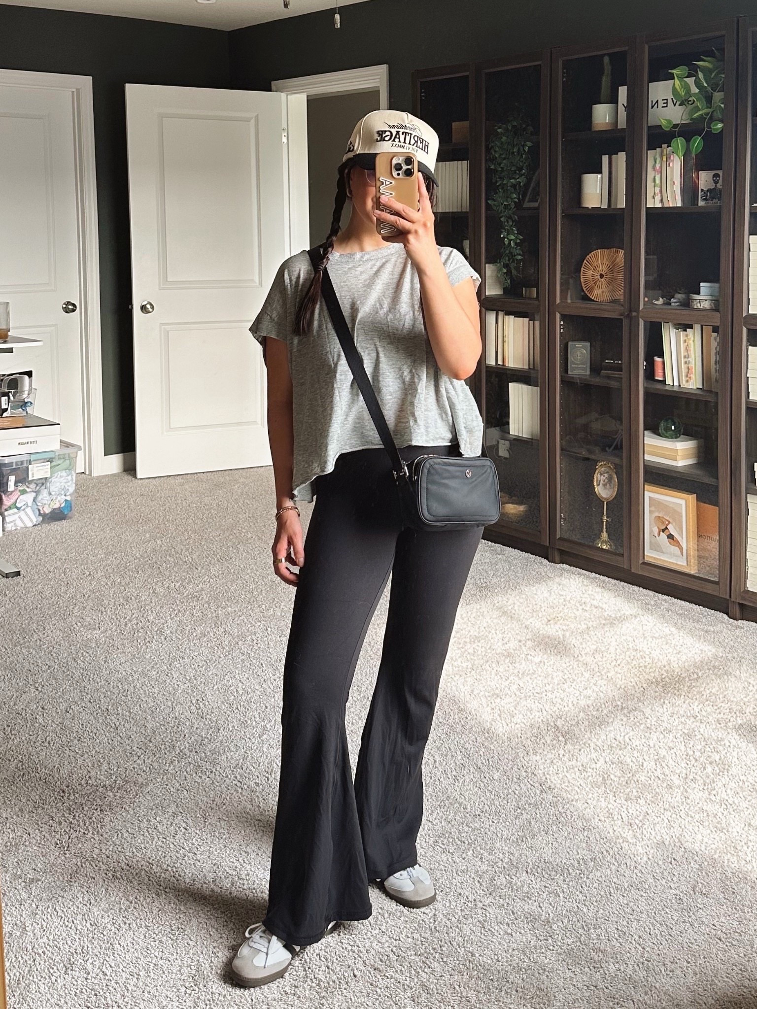 My fave high waisted crossover flare leggings on sale for just $29 today!! Easy mom friendly outfit!

#LTKSaleAlert #LTKCyberWeek #LTKFindsUnder50