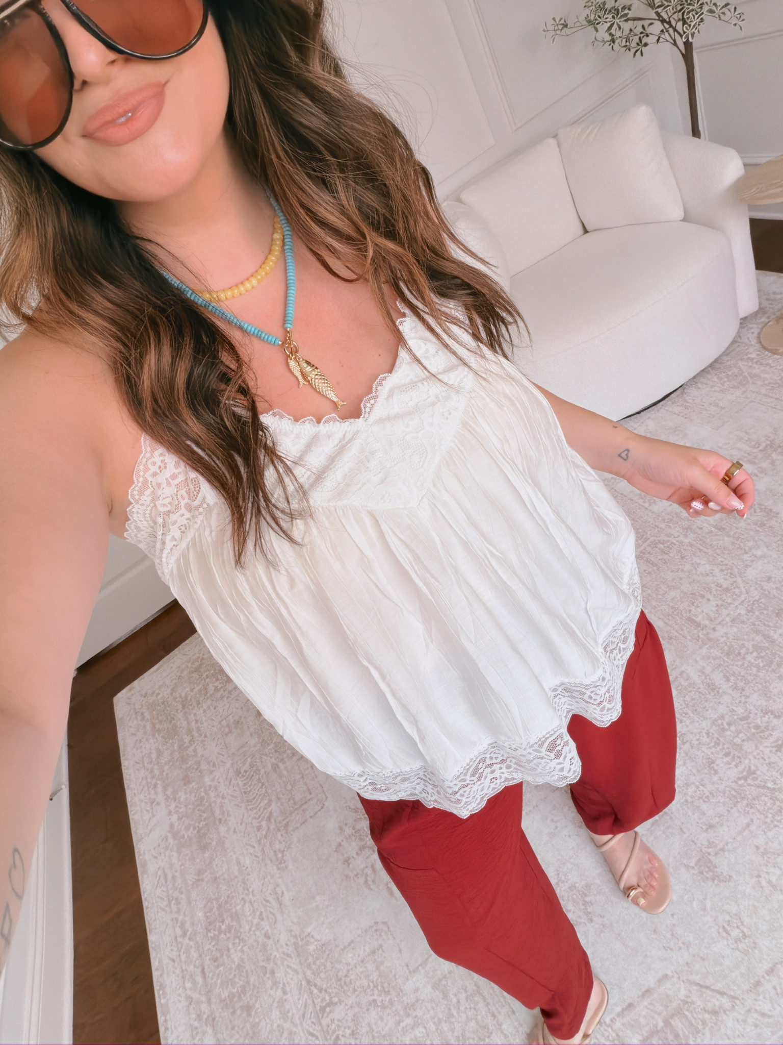 wearing an XL in the top, and a large in the bottoms

#LTKSeasonal #LTKMidsize