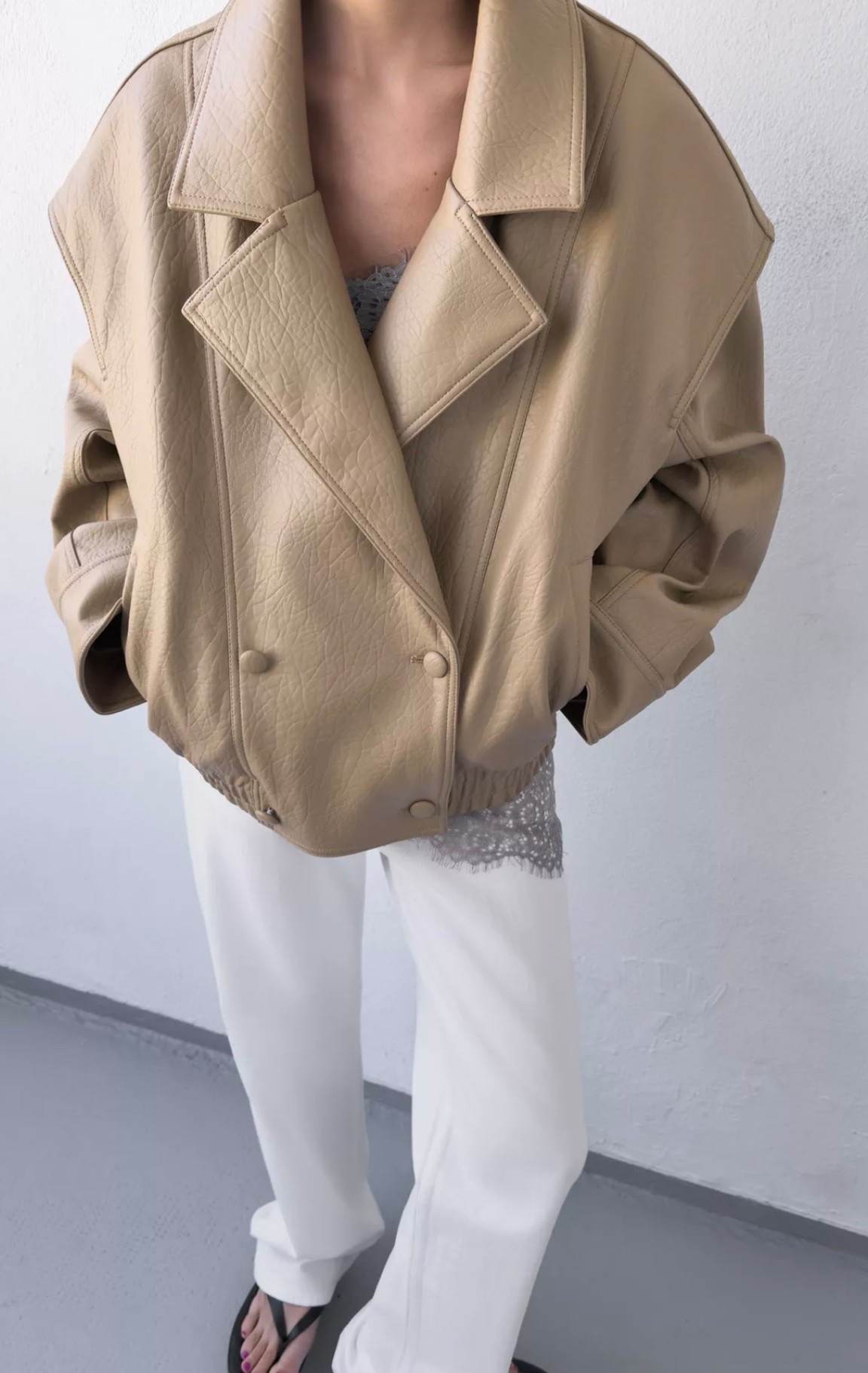 Zara Jacket

Autumn | oversized jackets

#LTKFashionMonth #LTKuk #LTKautumn