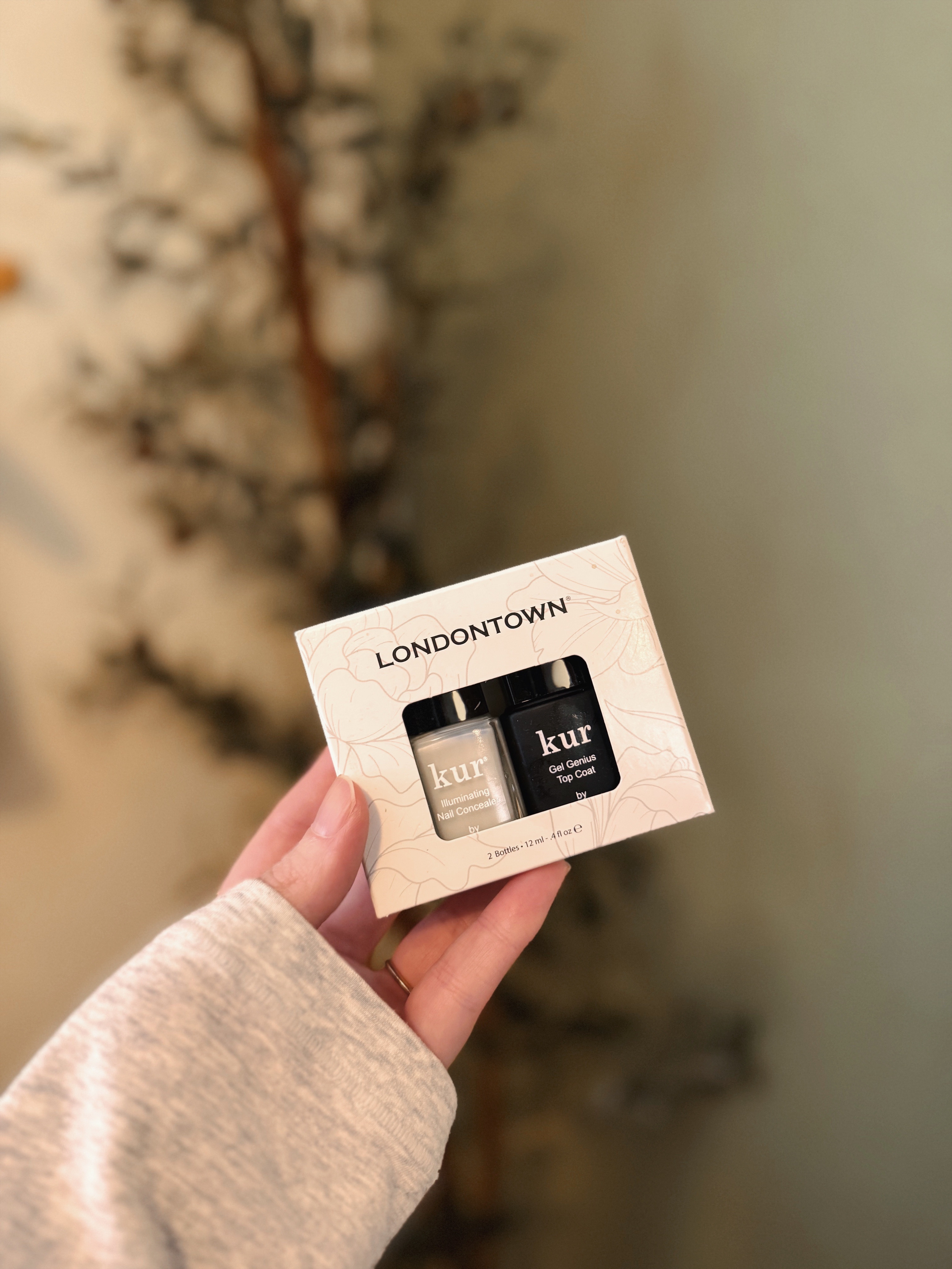 My absolute favorite nail concealer! It's so low  effort but gives amazing results 

Beauty | nail polish | londontown kur

#LTKFindsUnder50 #LTKBeauty #LTKStyleTip