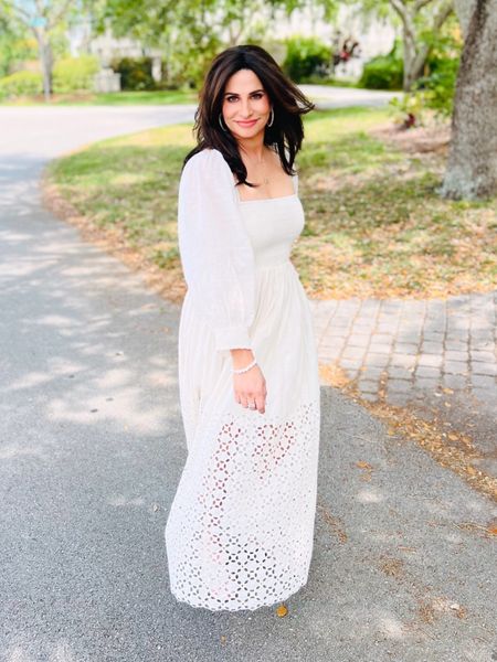 This beautiful flowy dress is on sale . Wearing a sm 

#LTKsalealert #LTKover40 #LTKstyletip