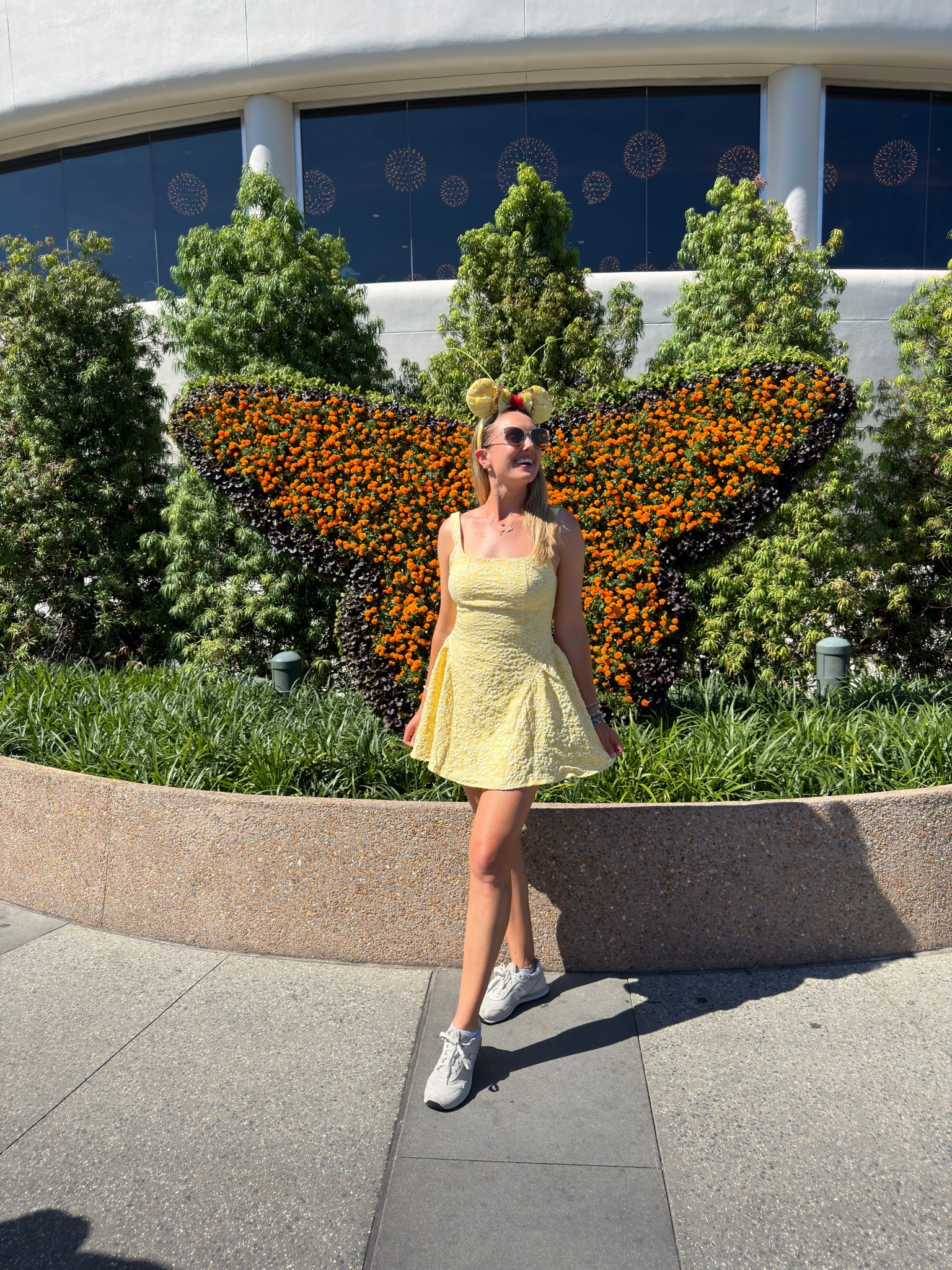 Got a couple questions about this dress, and I have to say I absolutely frickin LOVE IT for a cute park fit 🥰✨ so comfy and flattering, Cider crushed it with this one 

#LTKSeasonal #LTKBeauty #LTKootd