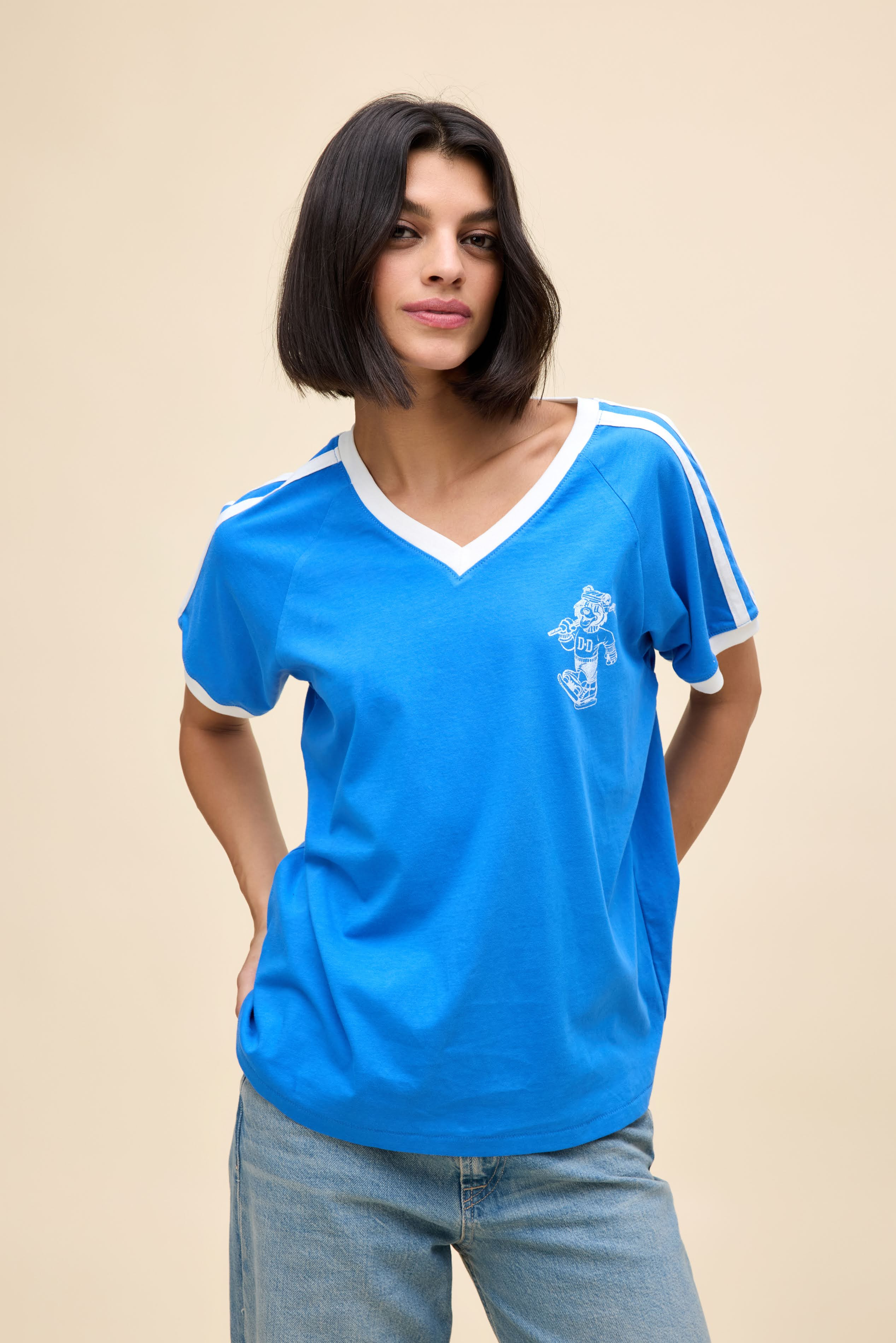 Lakeview Hockey Club Tee | Daydreamer