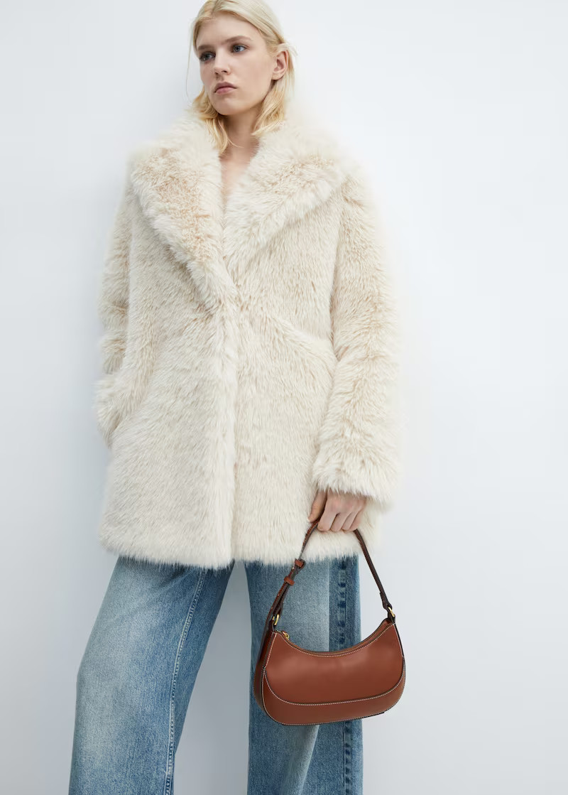 Oval short handle bag -  Women | Mango United Kingdom | MANGO (UK)