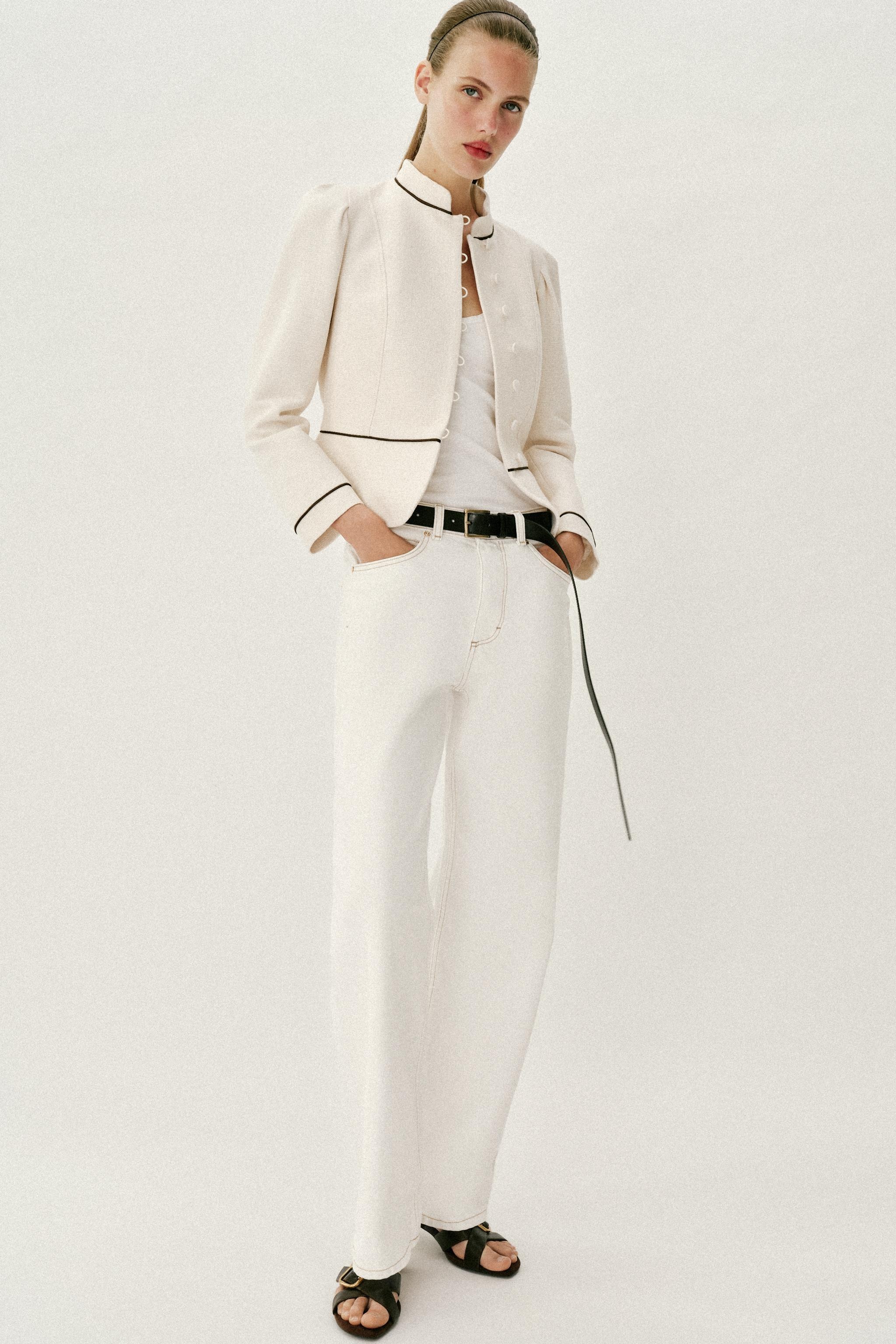 FITTED BLAZER WITH CONTRAST PIPING | Zara UK