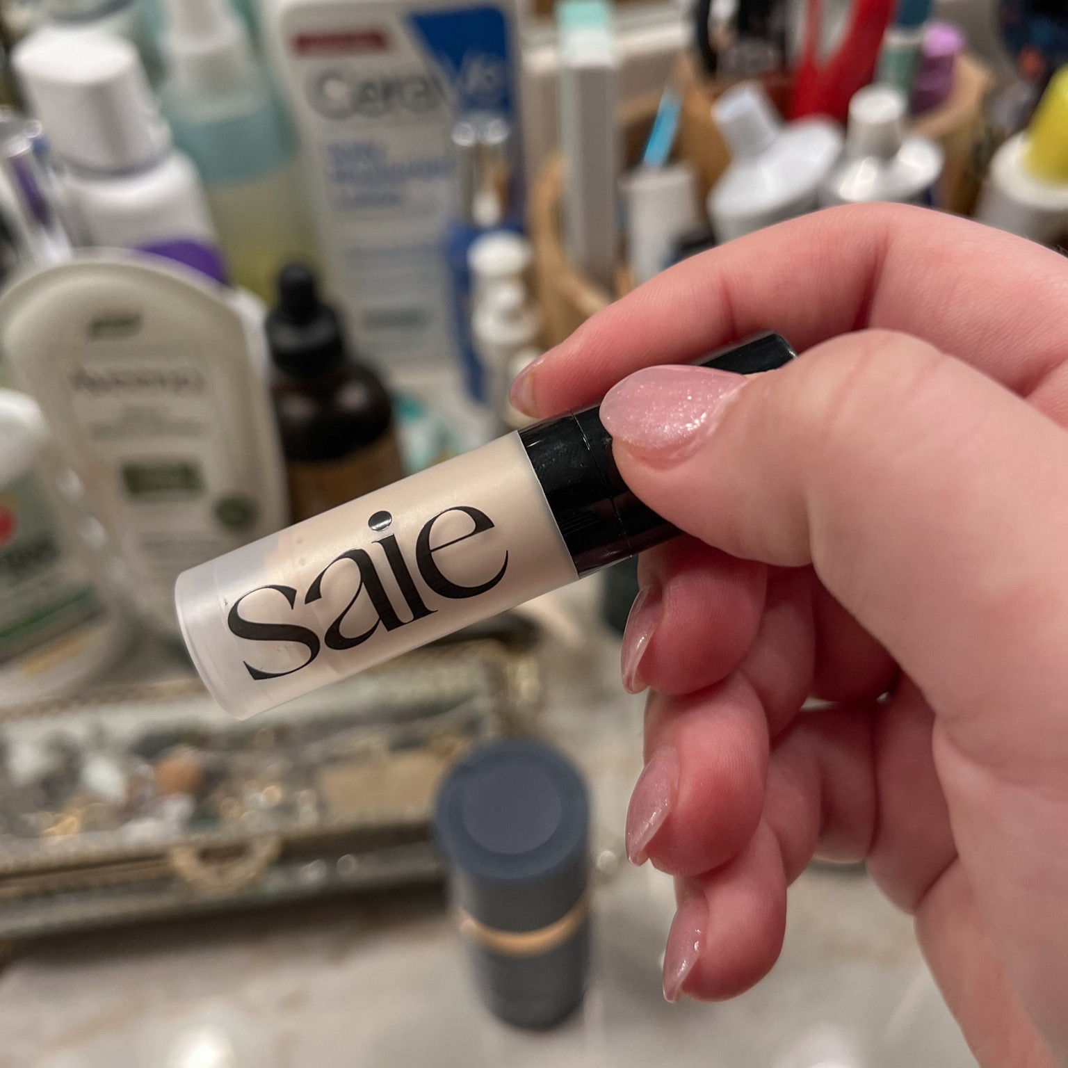 Absolutely loving this Saie beauty highlighter! It’s so lightweight and easy to apply and layer. It comes in two shades. This is the Starglow universal champagne color ✨

#LTKHoliday #LTKfindsunder50 #LTKbeauty