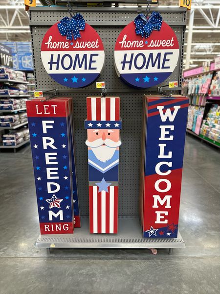 #Walmartpartner 🇺🇸 Get ahead for the Fourth of July with these festive patriotic signs from Walmart! ❤️ Even though it's April, it's never too early to start prepping especially if you’re hosting! Don't hesitate – these affordable signs will add the perfect touch to your home! 🎆🤩 #walmart #walmartfinds #IYWYK