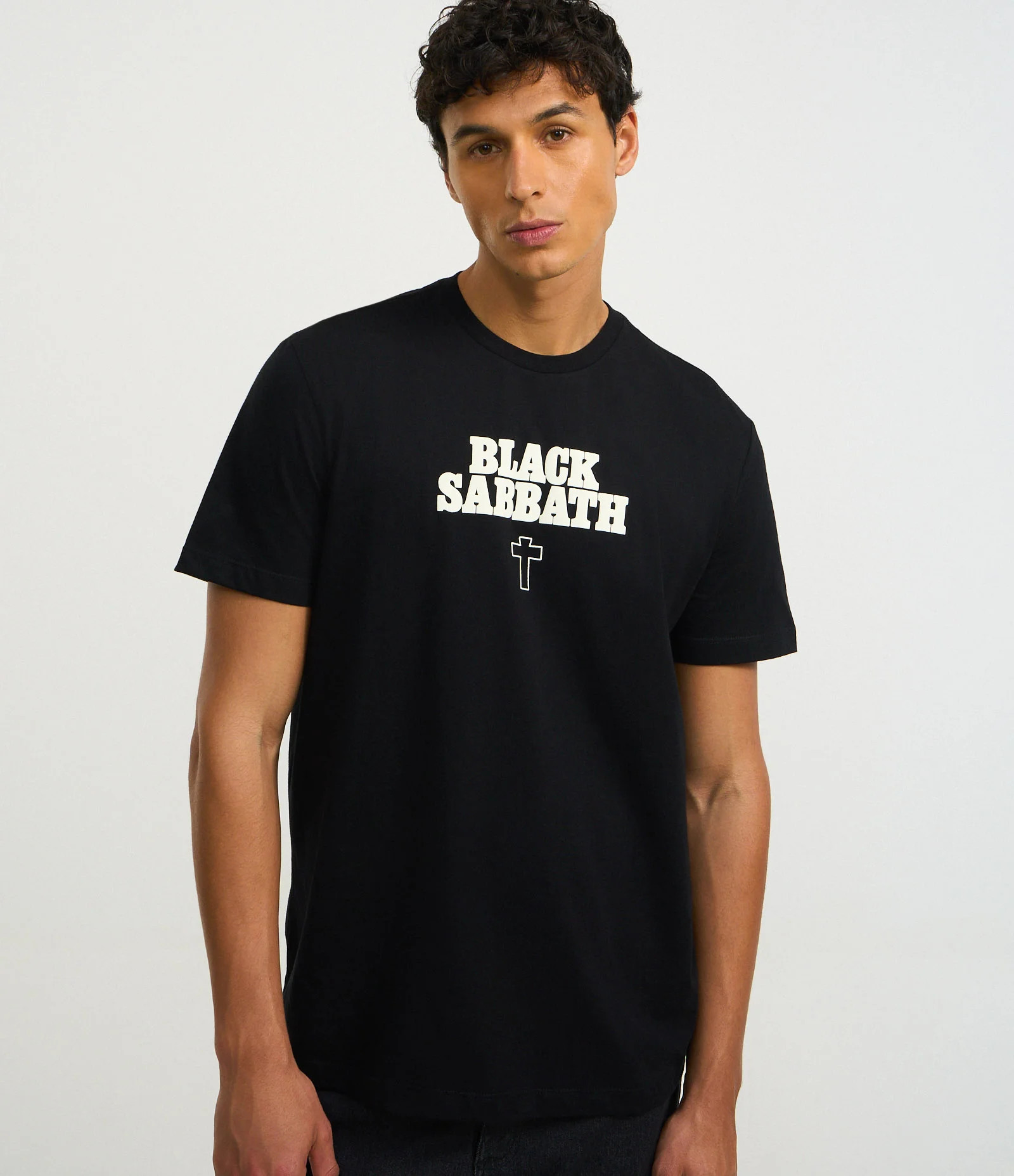 Camiseta em Algodão com Estampa Black Sabbath Preto - Lojas Renner | Renner (BR)