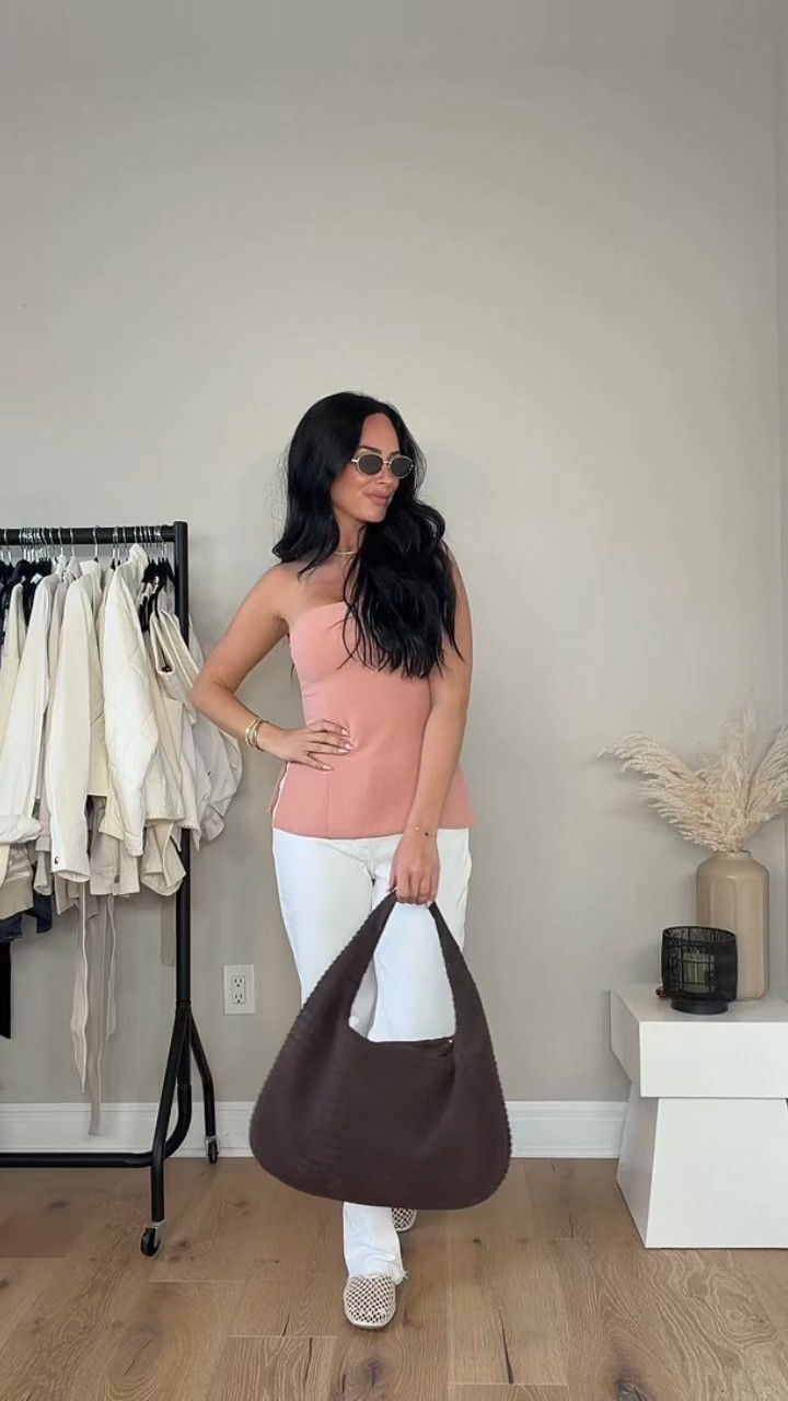 Spring outfit on repeat 🍑🌻🍹
A strapless top + white denim combo you can style a million ways! Plus two shoe options to switch up the vibe. Which one are you picking? I will have my outfit details on my LTK.

My sizing 5’7, 145lbs, 32dd
I’m wearing size 6 top, size 27 curvelove jeans


#LTKgrwm #LTKU #LTKootd