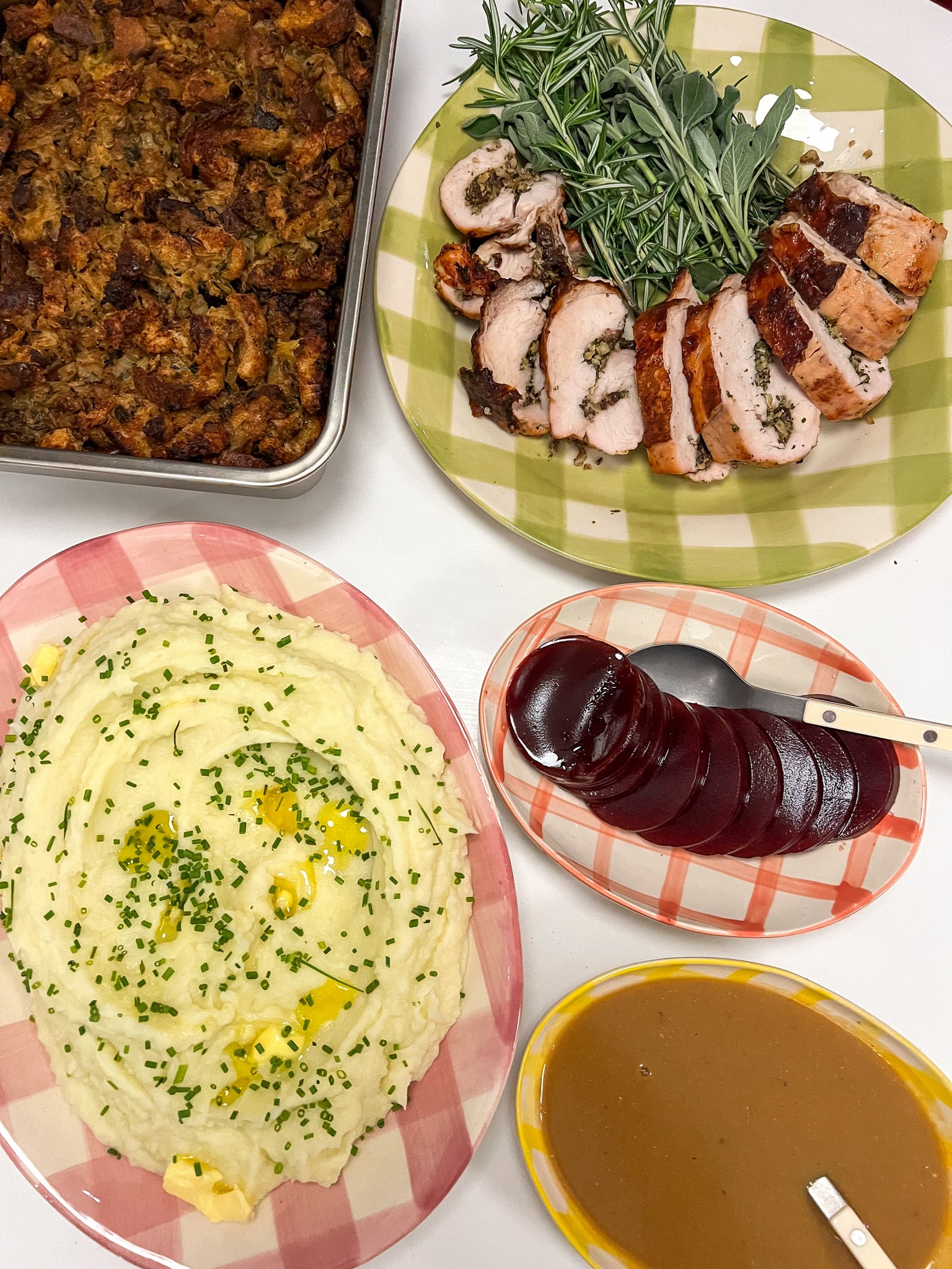 serving plates 