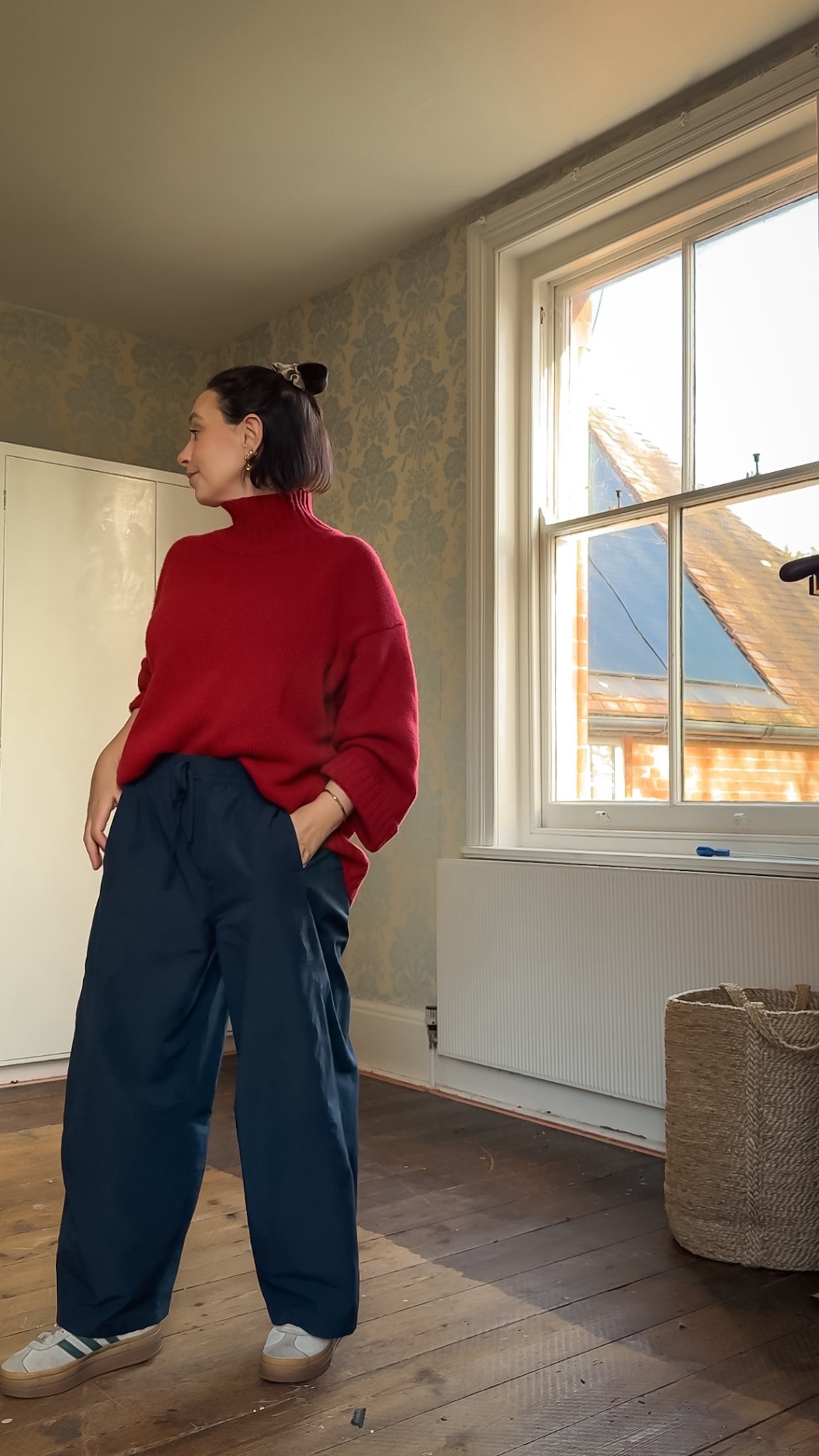 Comfortable midsize over 40 autumn / winter outfit idea 💖

Chunky red roll neck knit 
Navy barrel leg trousers 
Adidas gazelle trainers 



#LTKmidsize #LTKuk #LTKwinter