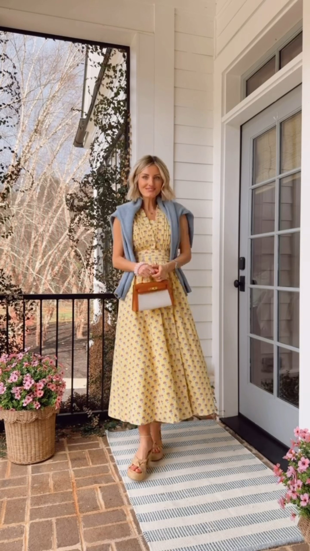 This yellow dress is so cute! I love the print & that it cinches in at the waist! Wearing an XS! Use code LOVERLY15 for 15% off your first Avara order!

Loverly Grey, Avara, spring dress, spring outfit 

#LTKSeasonal