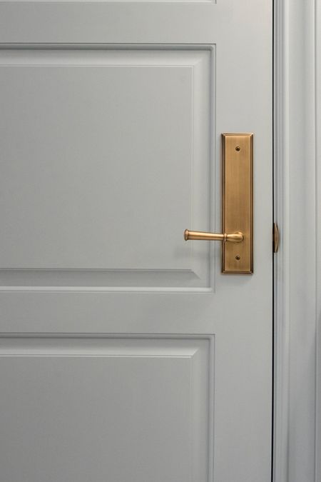 Timeless brass door hardware… my top picks! 

#door #hardware #home #doorknob #brass 

#LTKhome