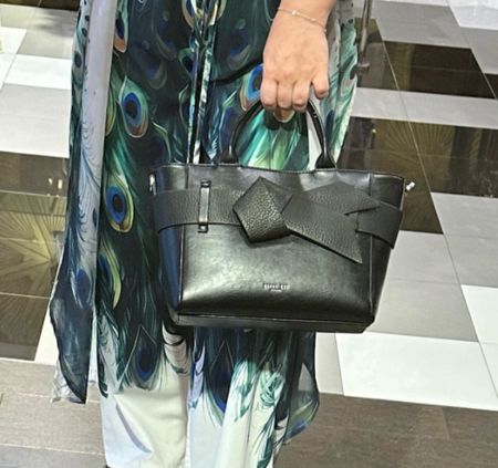 Gorgeous Ted Baket bag now in all colours! 

#LTKstyletip #LTKGiftGuide #LTKitbag