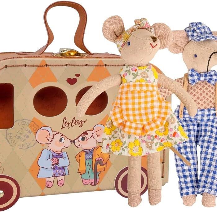 LEVLOVS Travel Mice in a Camper Toy Baby Registry Gift | Amazon (US)