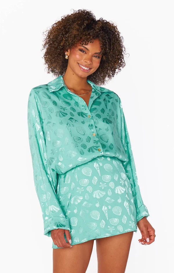 Smith Button Down ~ Aquamarine Shell Satin | Show Me Your Mumu