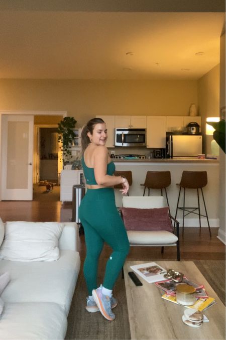 Fairway green Fabletics set with asymmetric top 