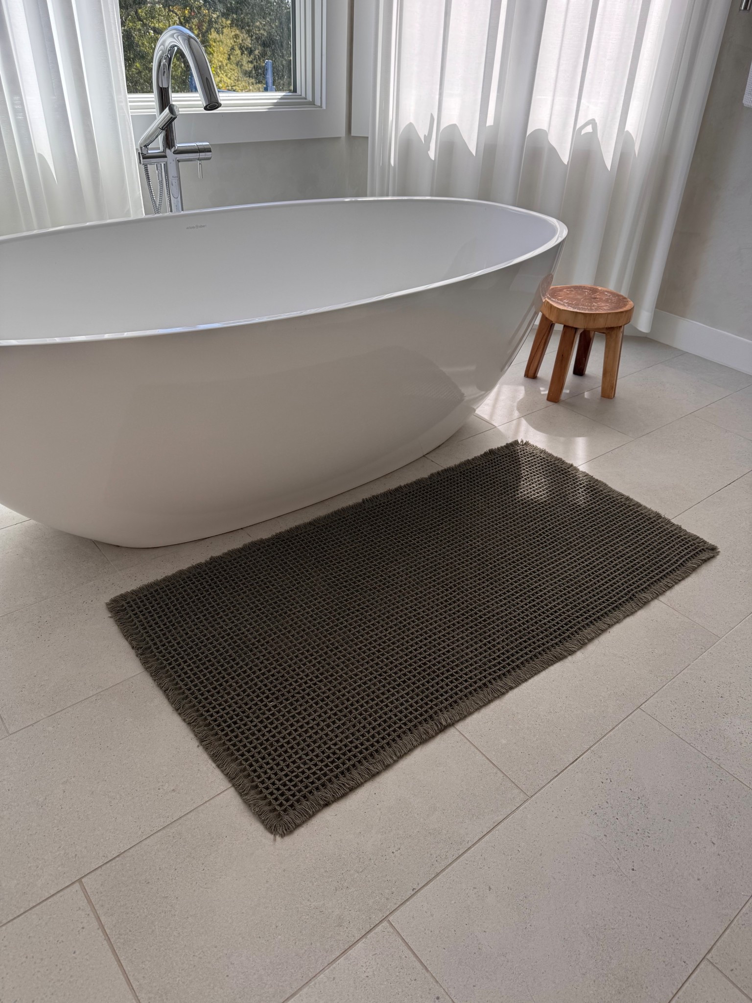 Small detail, big upgrade 🙌 🧼🫧#LTKHome #LTKFindsUnder100

#LTKFindsUnder100