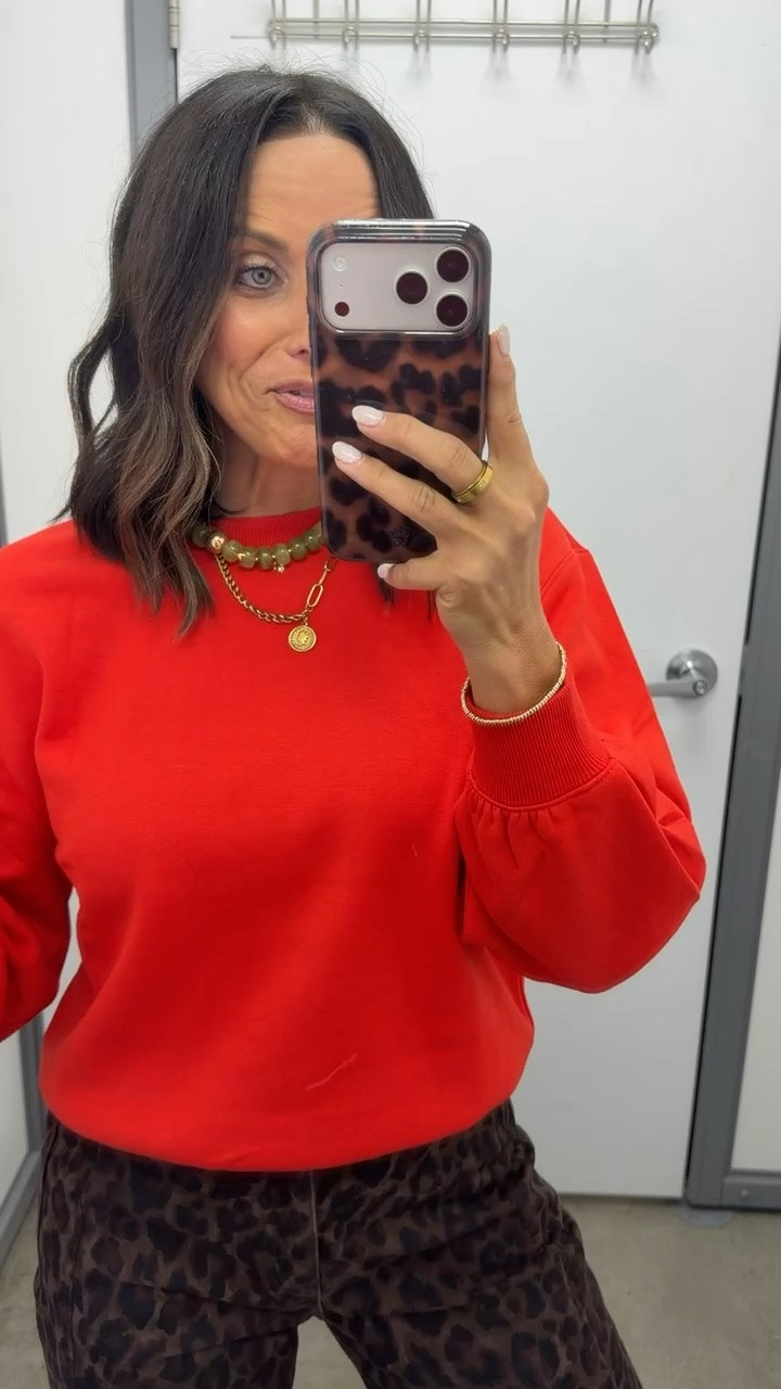 This Walmart outfit is SO cute 😍 the leopard pants are such a fun way to make a basic outfit feel way more put together 🤎🐆

@Walmart 

#walmartfinds #walmartfashion #walmartstyle #affordablefashion #leopardprint #falloutfits #ltkfinds