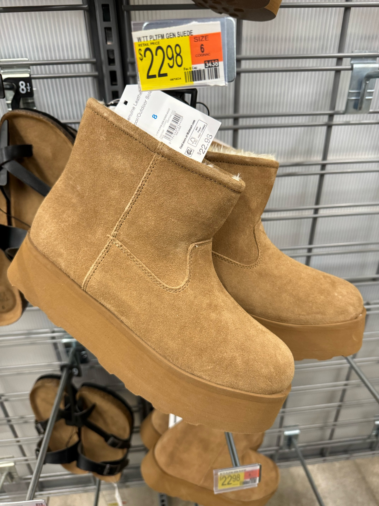 Under 25$ fall booties from Walmart 


#LTKFindsUnder50 #LTKShoeCrush #LTKSeasonal