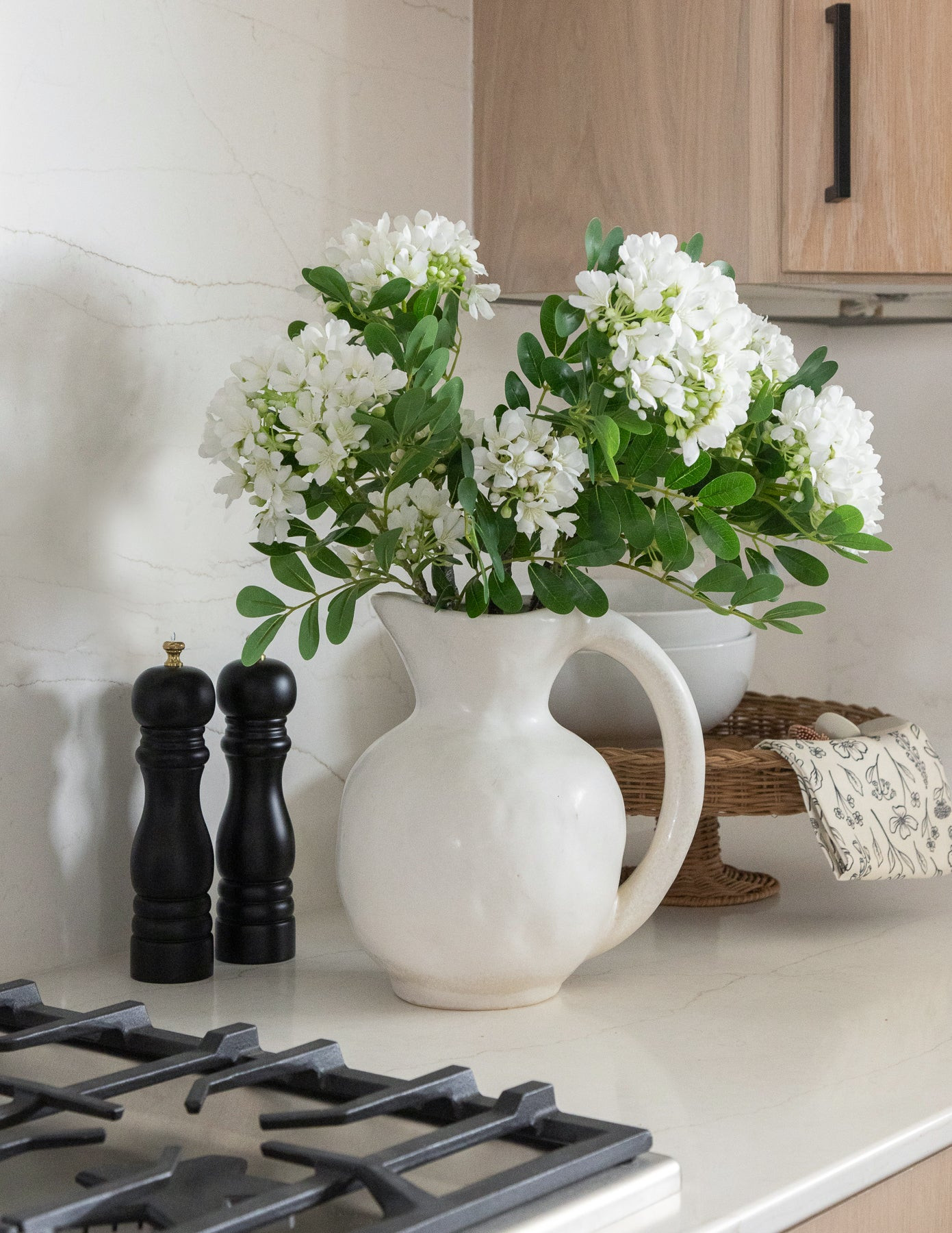 Mountain Laurel Stem - 23" | Eco Chic Home