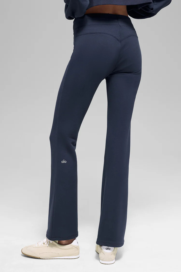 Sway Bootcut Sweatpant | Alo Yoga (US)