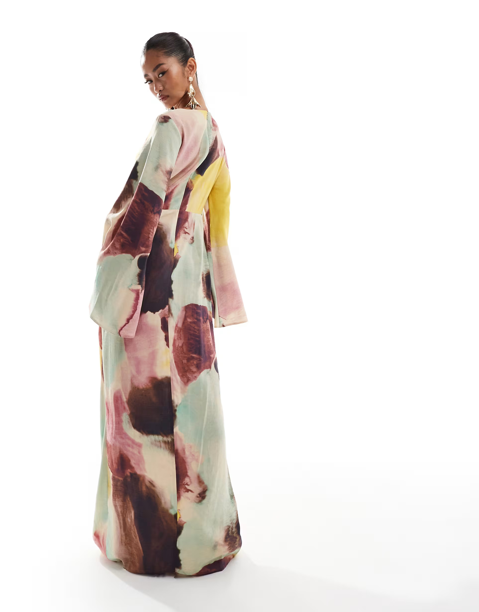 ASOS DESIGN twist front extreme sleeve maxi dress in abstract print | ASOS (Global)