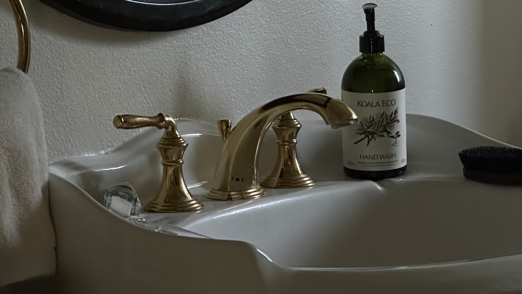 Koala Eco code ALICE10. Exclusive glass bottles now at whole foods!!! Check link to see if available at your store https://go.shopmy.us/p-39355573

Lip liner over everything. Happy Holiday Shopping! DISCOUNT CODES 
CROWN AFFAIR: ALICED15
ROZ Hair: ALICE15
SWEED BEAUTY: ALICED-20
Salt & Stone: ALICE15
Vetted Dermlab: ALICE15
Evolvetogether: ALICE20
DedCool: ALICE15
Saltyface: ALICE10
Maison Du Roc: ALICED20 
Wildling: ALICE10
Weareuni: ALICED15
CurrentBody: ALICEDECB
SaltyFace; ALICE10
Grove.co: ALICE25
True Botanicals: ALICE15
The Skinny Confidential: ALICE15
FRE Skincare: ALICEDEDIAMANTE
Surratt: ALICE15
Lake & Skye: ALICE15
Koala Eco: ALICE10
SIJOHOME: ALICE 
Alice Lane Home: DEDIAMANTE15
APLOS: ALICE20
Grove.co: ALICE25
Material Kitchen: ALICEMATERIAL 
Nori : Alice15 
Thirdlove: ALICE10
#LTKGiftGuide 

#LTKHome #LTKgrwm #LTKdayinmylife #LTKselfcare