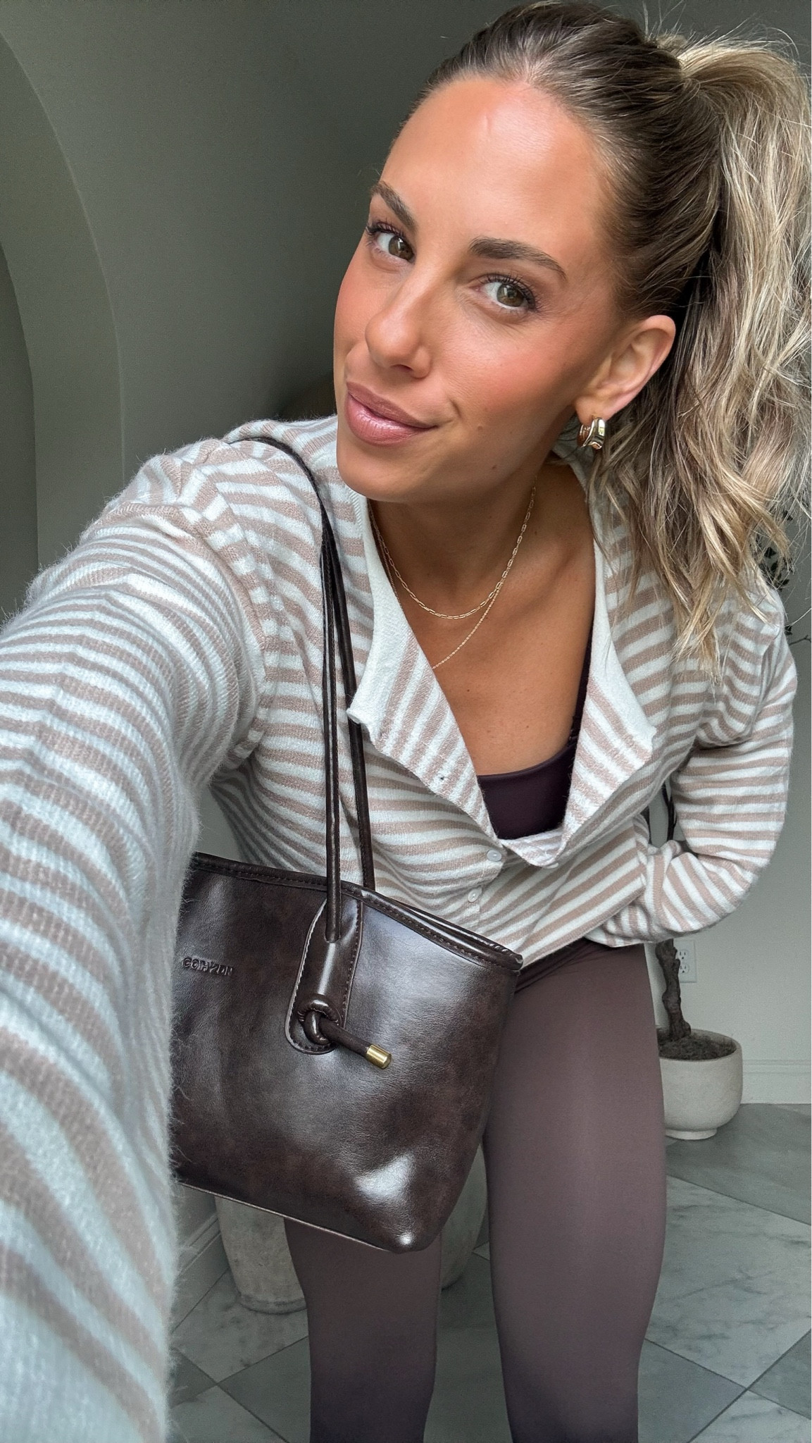 🐻🤎

workout set 
layering pieces 
fall outfit 