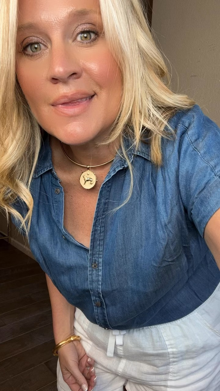 ✨Tap the bell, save and ❤️ start here over 40 fashion, midlife style, midsize fashion and luxury looks for less.  

Hot? Midsize, midlife and don't know what to wear? Start here...

⬇️Sizing information:
Too medium (size down if in between sizes.) 
Short large (size up if in between sizes.) 

👑 Helping you look good, feel good.-Lindsey Denver   Check back daily for belly-friendly style, confidence, and Outfit Physics™.

#LTKOver40 #LTKPlusSize #LTKMidsize
