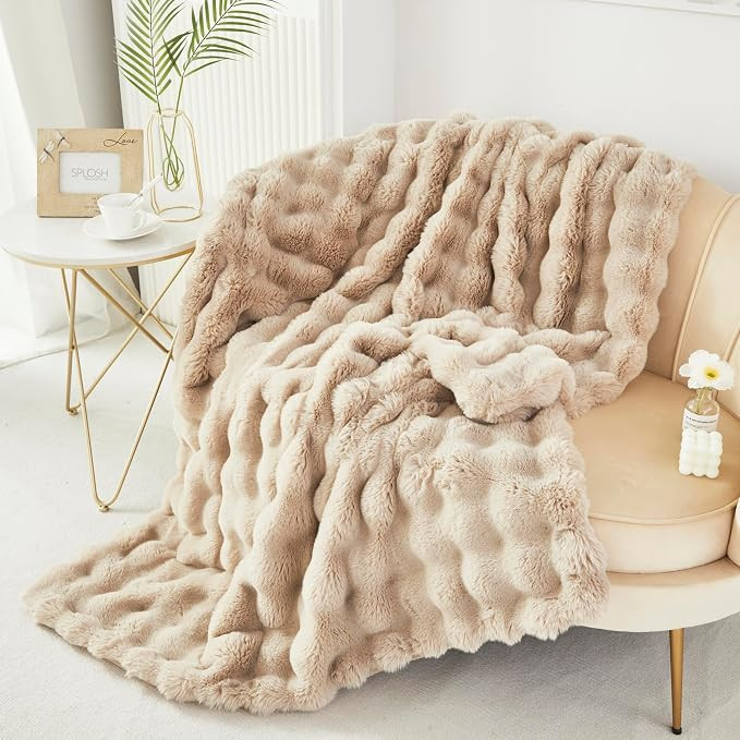 RYNGHIPY Faux Rabbit Fur Bed Throws, Fluffy Warm Throw Blanket for Sofa Couch, Soft Plush Decorat... | Amazon (US)