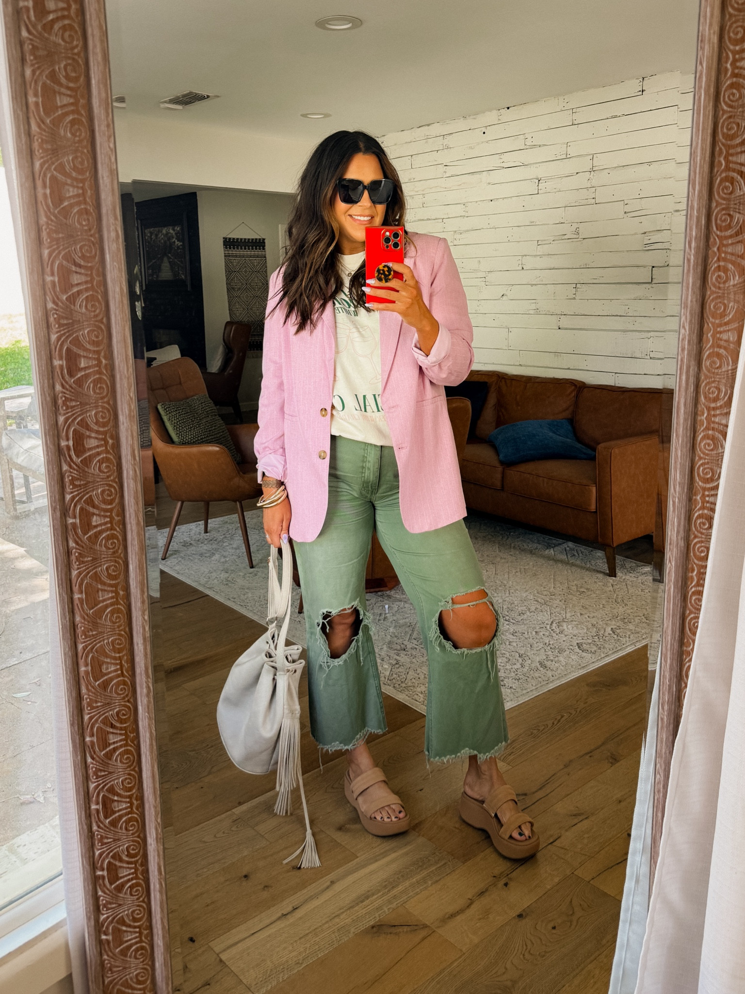 Another pink + green look! And a sneak peak at one of my Graphic tee’s launching soon!  These jeans are sold out from the boutique I got them from, but I found them at Macy’s too!  

Blazer: OOS but linked similar
Jeans: true to size (wearing 32)
Sandals: so comfy, if between go up
Tee: Launching soon!
Sunglasses: Launching soon!


#LTKsalealert #LTKfindsunder50 #LTKmidsize