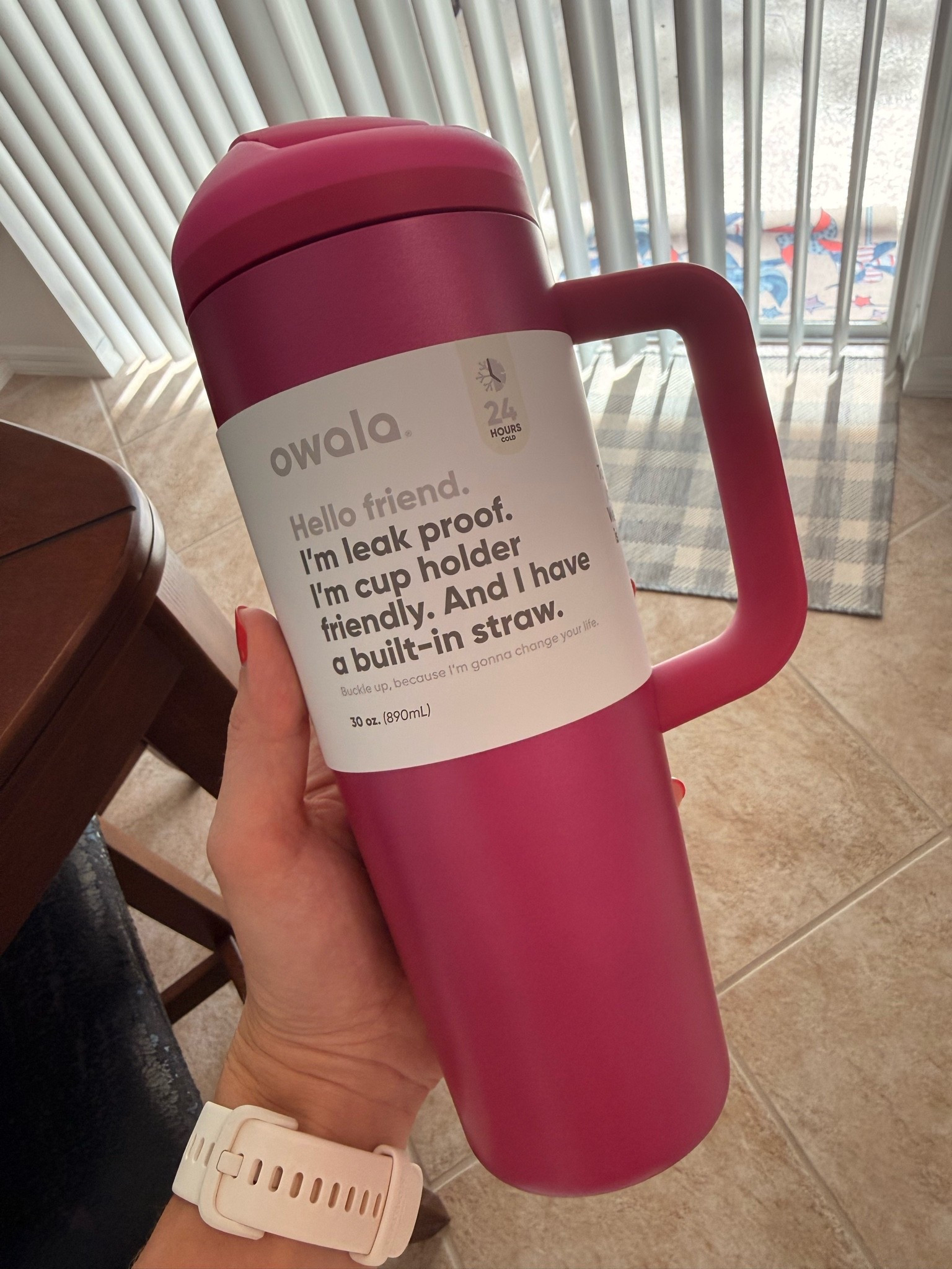 Loving my new Owala mug/cup! The lid locks in so you don’t have to worry about spills and there is a straw!