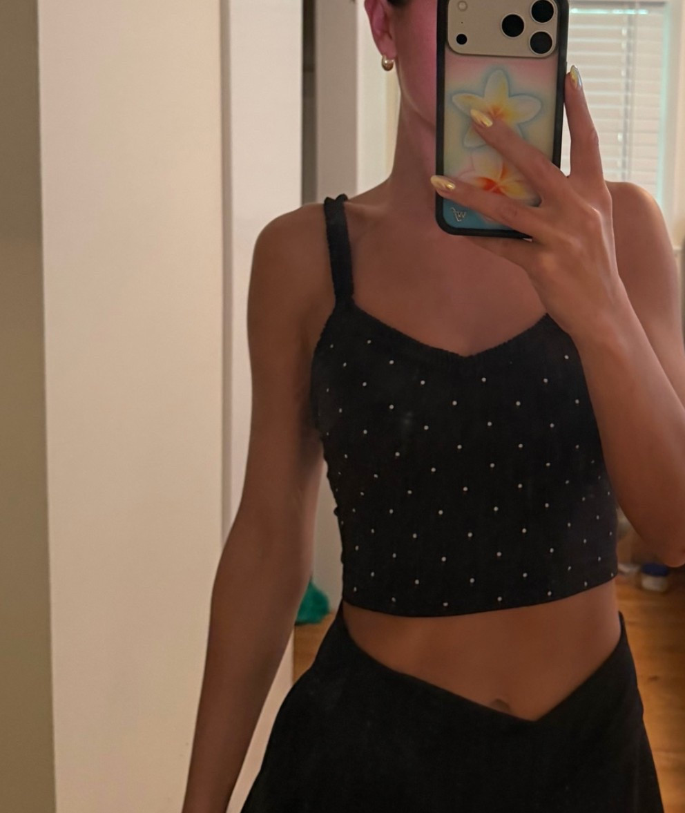 Polka dot active shirt - size small, in loveee with this fit & has built in bra. Comes in a burgundy too ! Highly reccomend

#LTKfitnessgoals #LTKdayinmylife #LTKActive