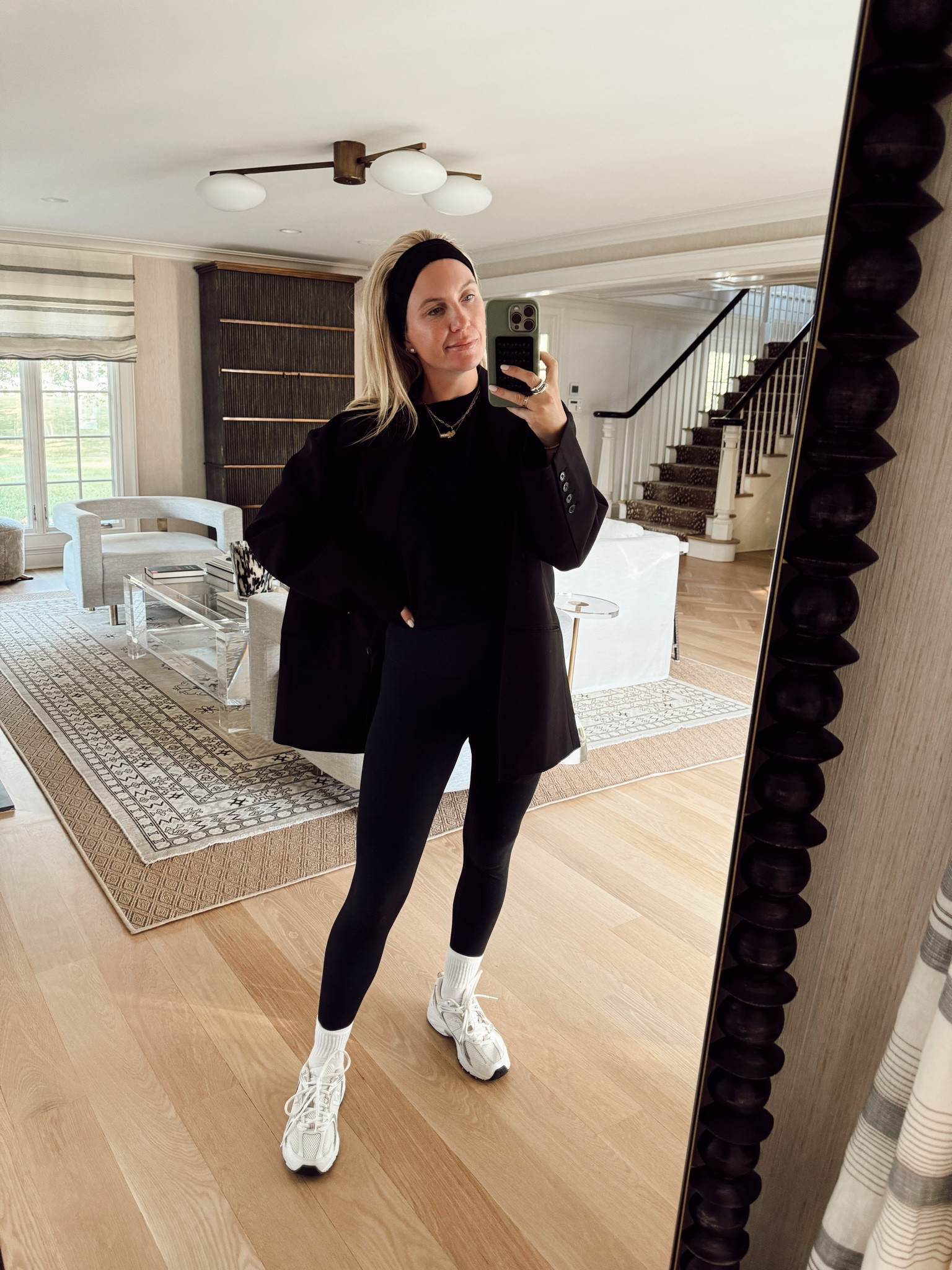 My favorite oversized blazer from The Frankie Shop 

#LTKShoeCrush #LTKFindsUnder100 #LTKSeasonal