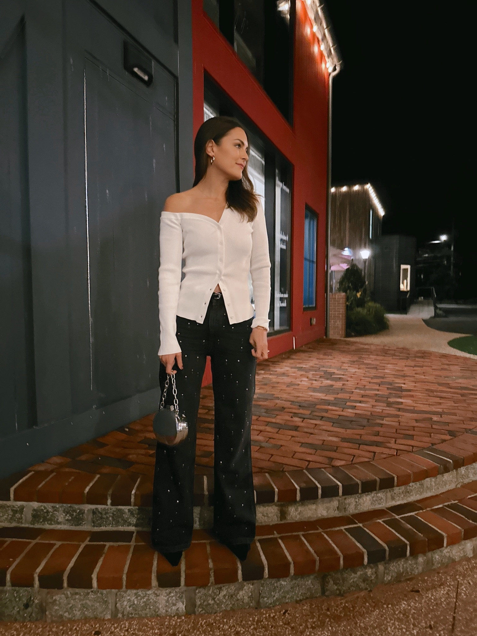 Shine bright like a diamond…dinner date 😉
Wearing these jeans now, on date night & straight into holiday season for some sparkle
#saks #sakspartner
@saks

#LTKstyletip #LTKSeasonal #LTKHoliday