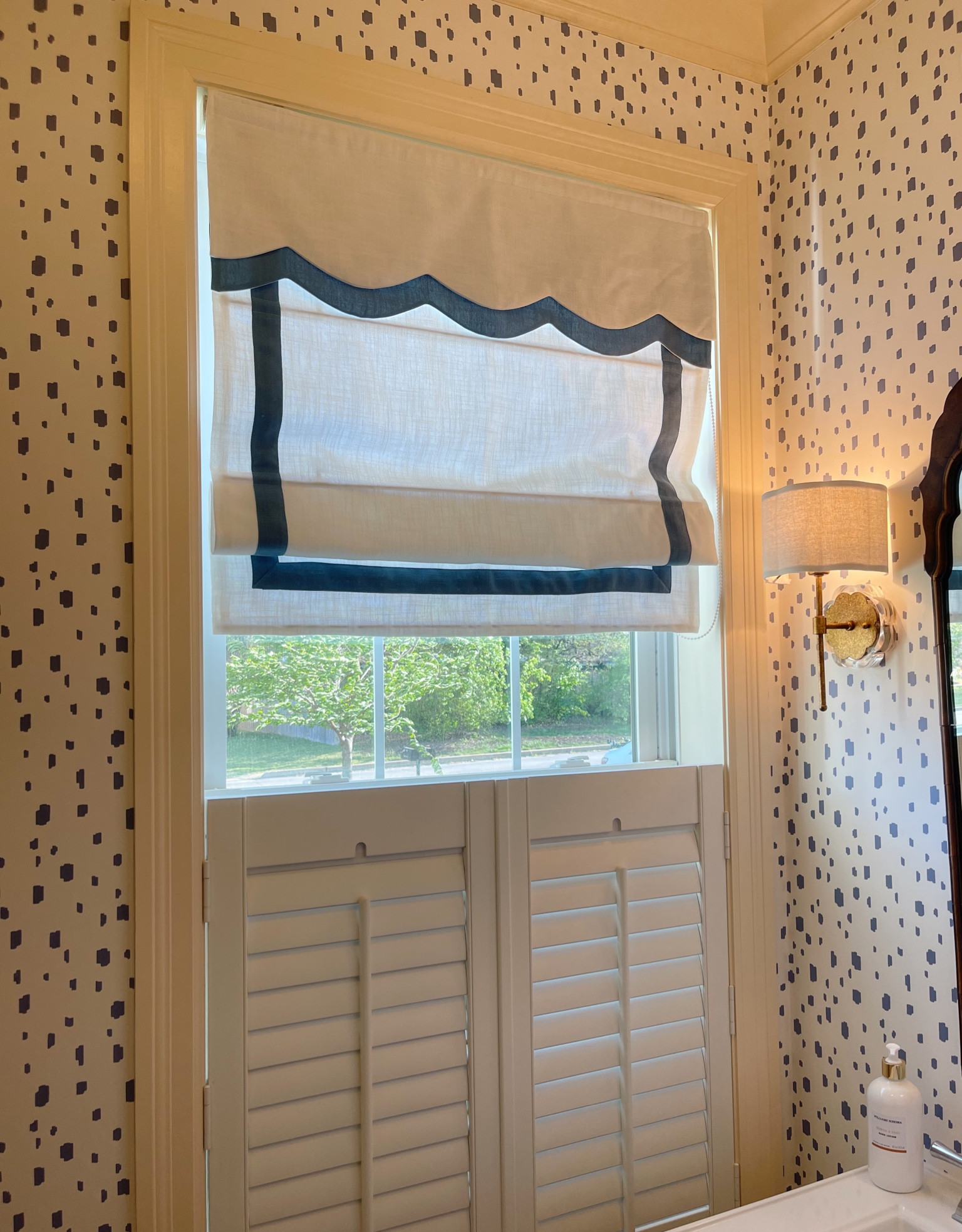 Lovinggg this new curtain in our half bath + we got a matching one in our kitchen 🥰👏🏻

#LTKstyletip #LTKhome