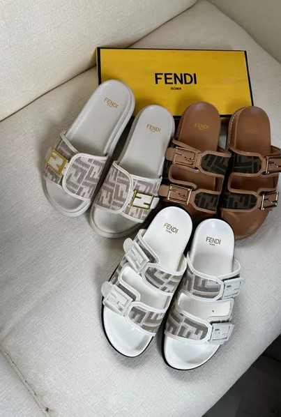 DHGATE FIND FENDI SLIDES 

 #LTKSaleAlert #LTKFindsUnder50 #LTKShoeCrush