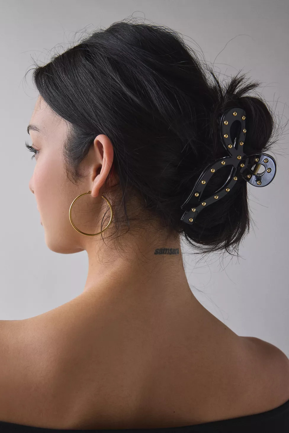 Dome Metal Studded Bow Claw Clip | Urban Outfitters (US and RoW)