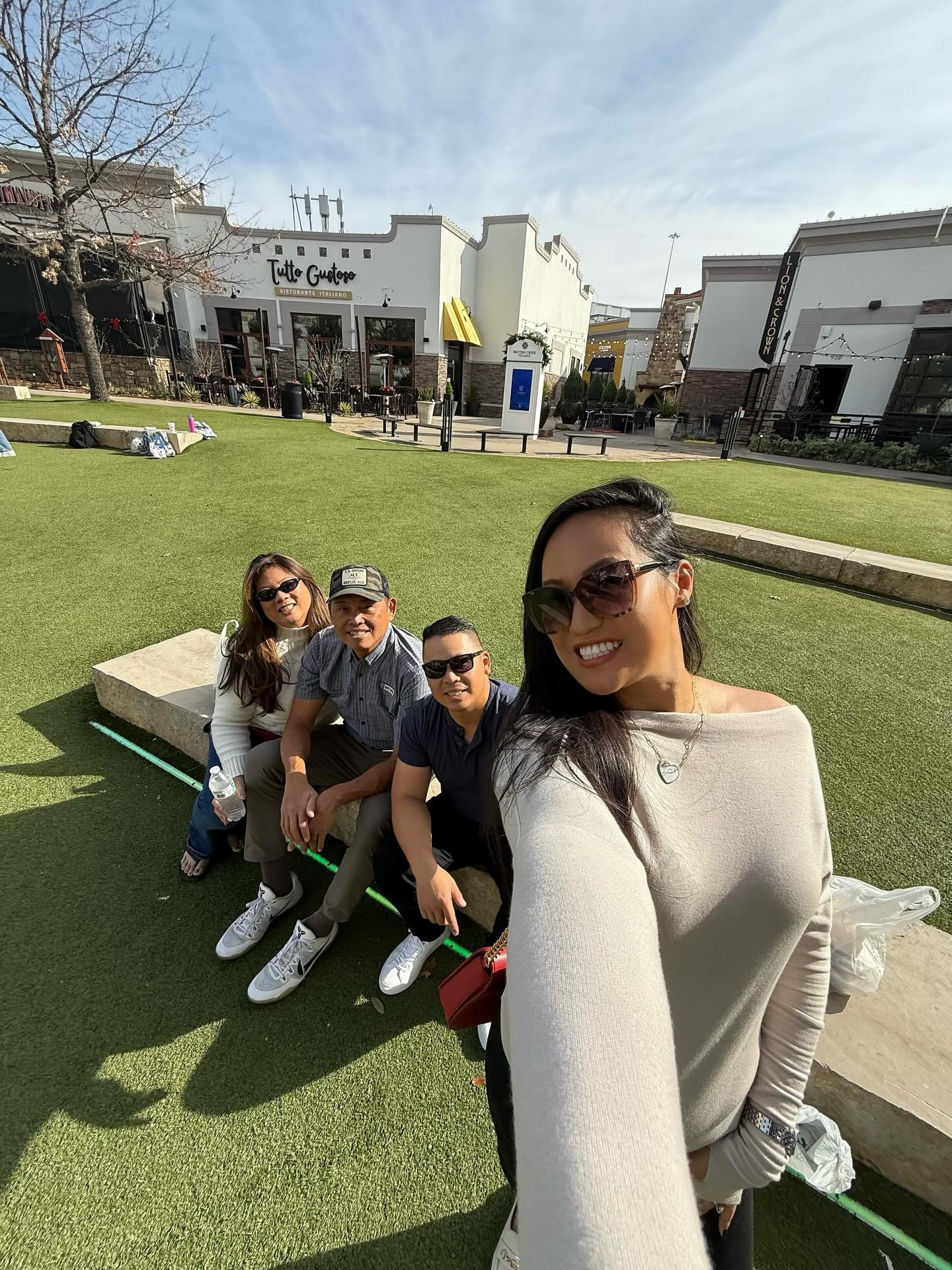 Growth isn’t always pretty, but it’s always worth it.
Real conversations, accountability, grace, and unity.
What could’ve divided us actually made us stronger.

Grateful for our friends who open not just their home, but their hearts. Powerful masterminding, deep alignment, and a reminder that when egos are set aside, legacy gets built!
More unified than ever 🤍

#mastermind #leadershipgrowth #unityoverego #legacybuilders #texas