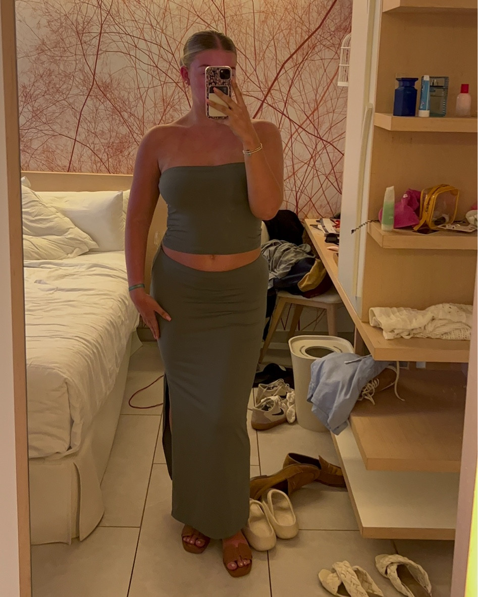 holiday outfits 🫶🏻 #summeroutfit #holidayoutfit #vacationoutfit #vacation 

#LTKSeasonal #LTKtravel #LTKcurves