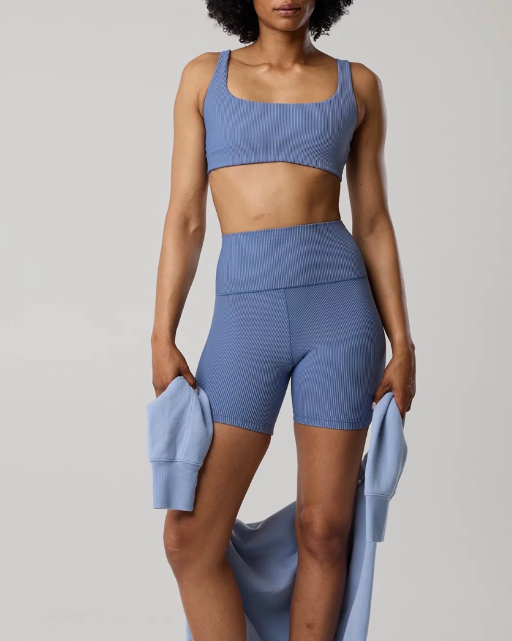 @Aerie new rib sports bra + bike shorts 🤌🏼


#LTKActive #LTKxAerie