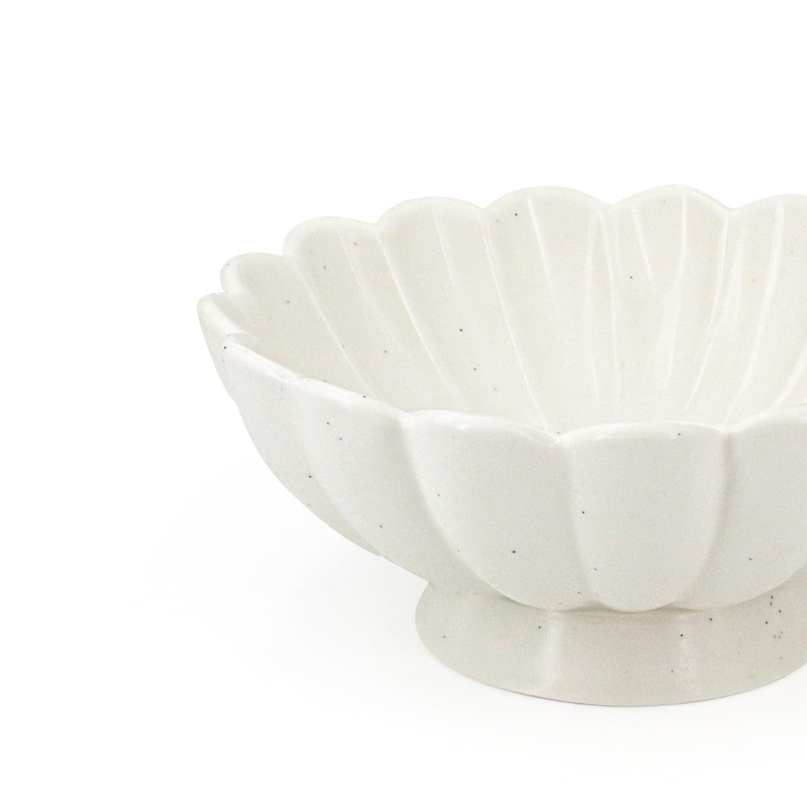 Accessoryway 8" White Fluted Scalloped Decorative Bowls -Moderate Ceramic Fruit Bowl for Kitchen ... | Amazon (US)